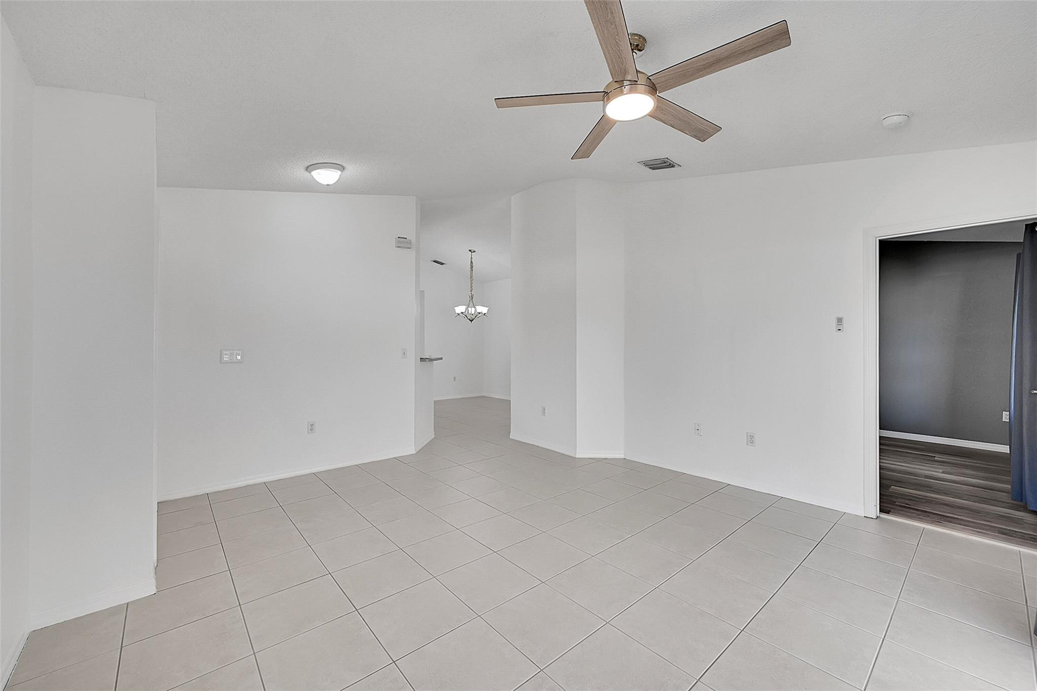 RAINTREE VILLAS - Residential