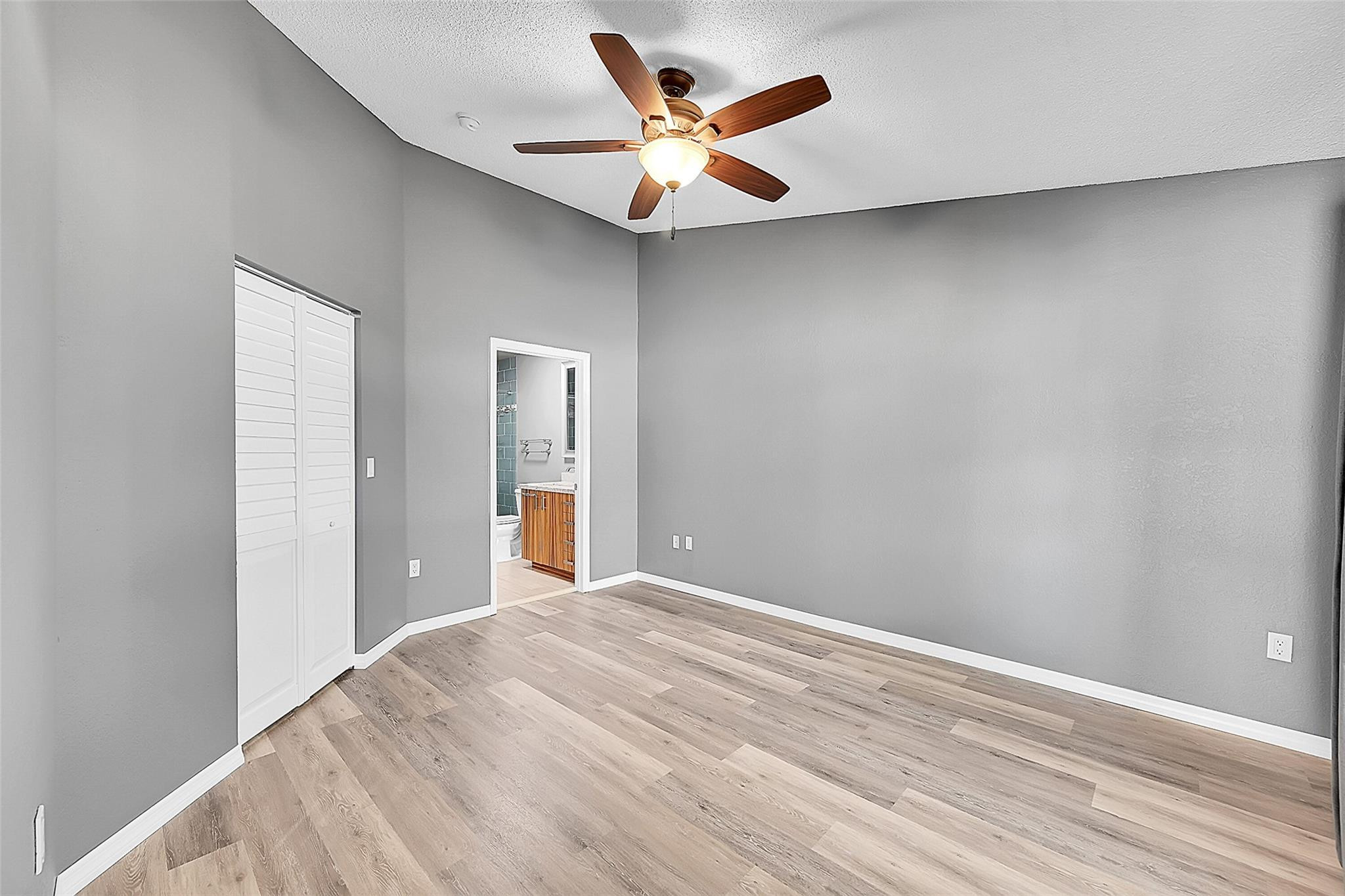 RAINTREE VILLAS - Residential