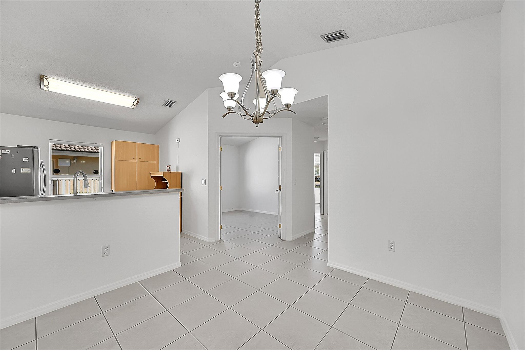 RAINTREE VILLAS - Residential