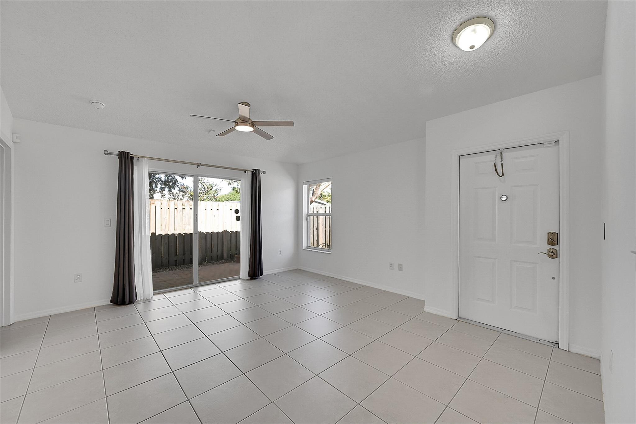 RAINTREE VILLAS - Residential