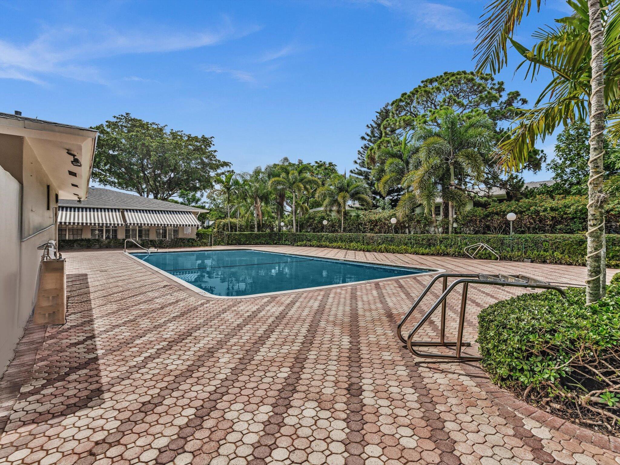 SABAL PINE CONDO - Residential