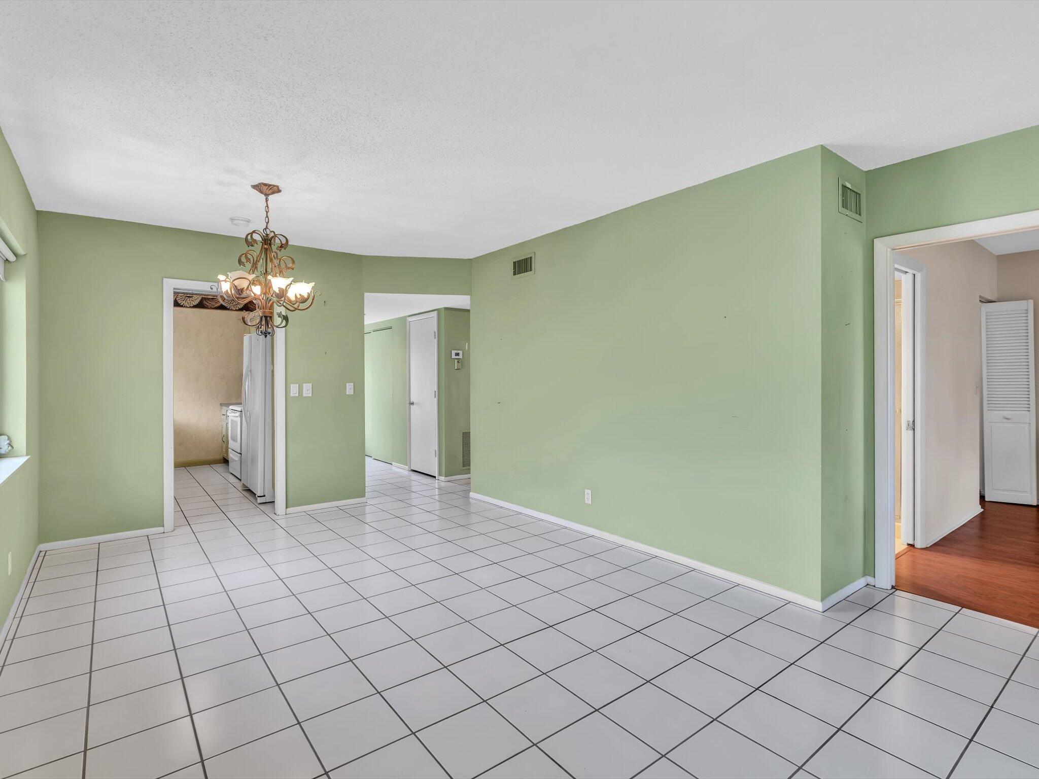 SABAL PINE CONDO - Residential