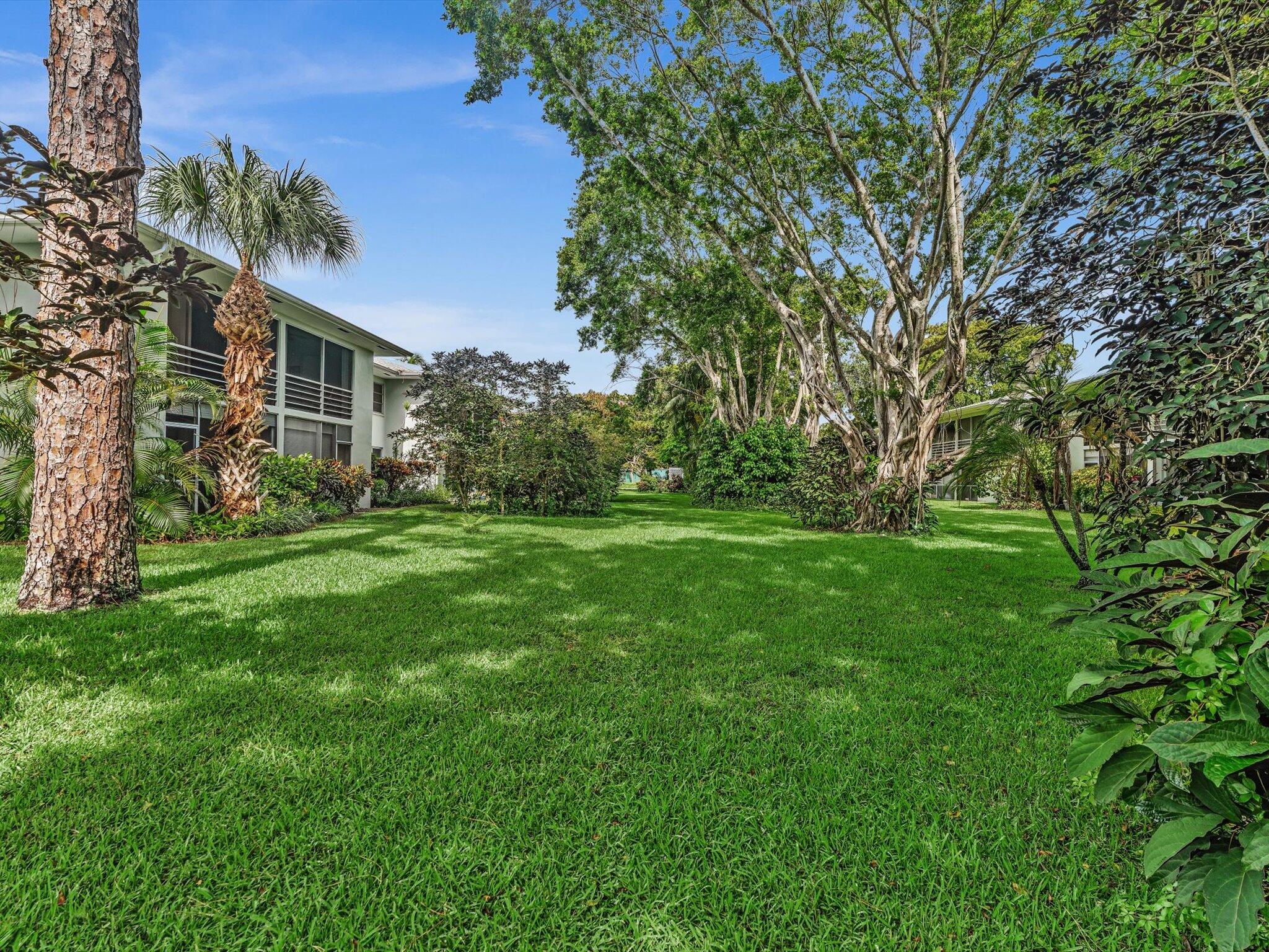 SABAL PINE CONDO - Residential
