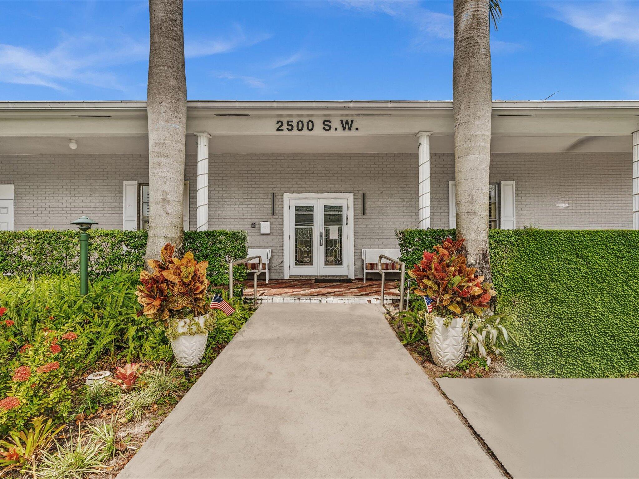SABAL PINE CONDO - Residential