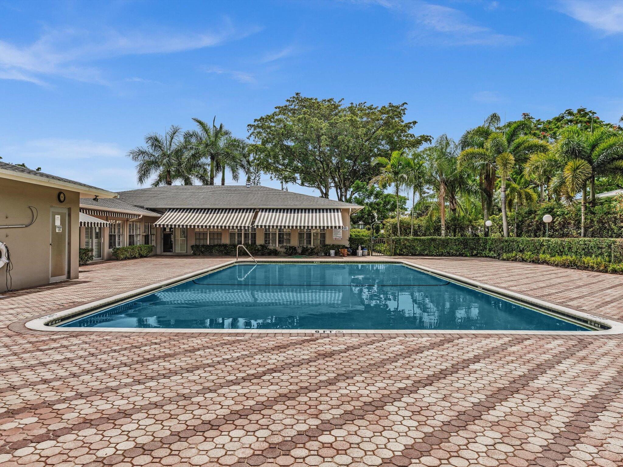 SABAL PINE CONDO - Residential