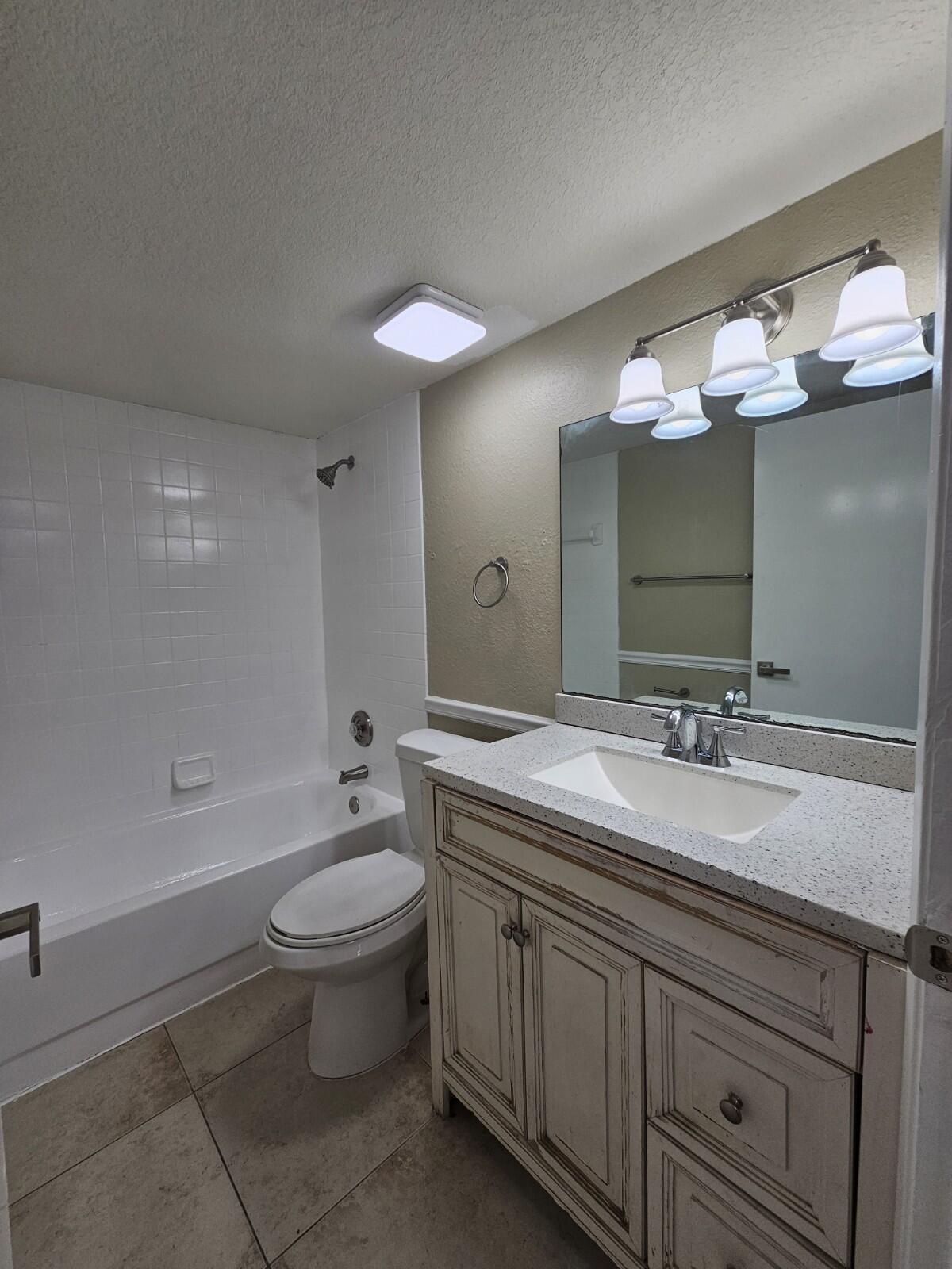 PALM BEACH PLACE CONDO - Residential Lease