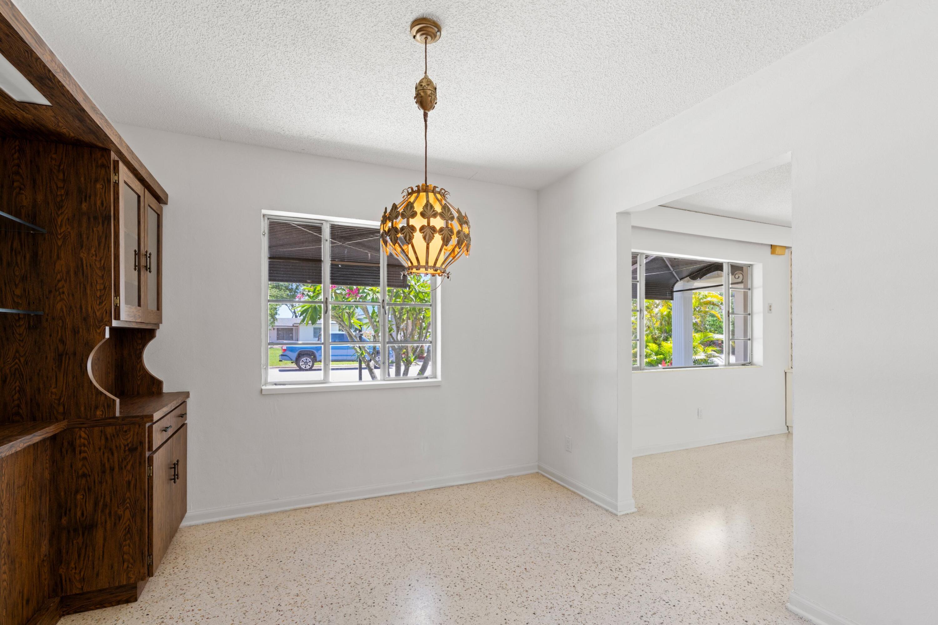 NORTH LAKE WORTH - Residential