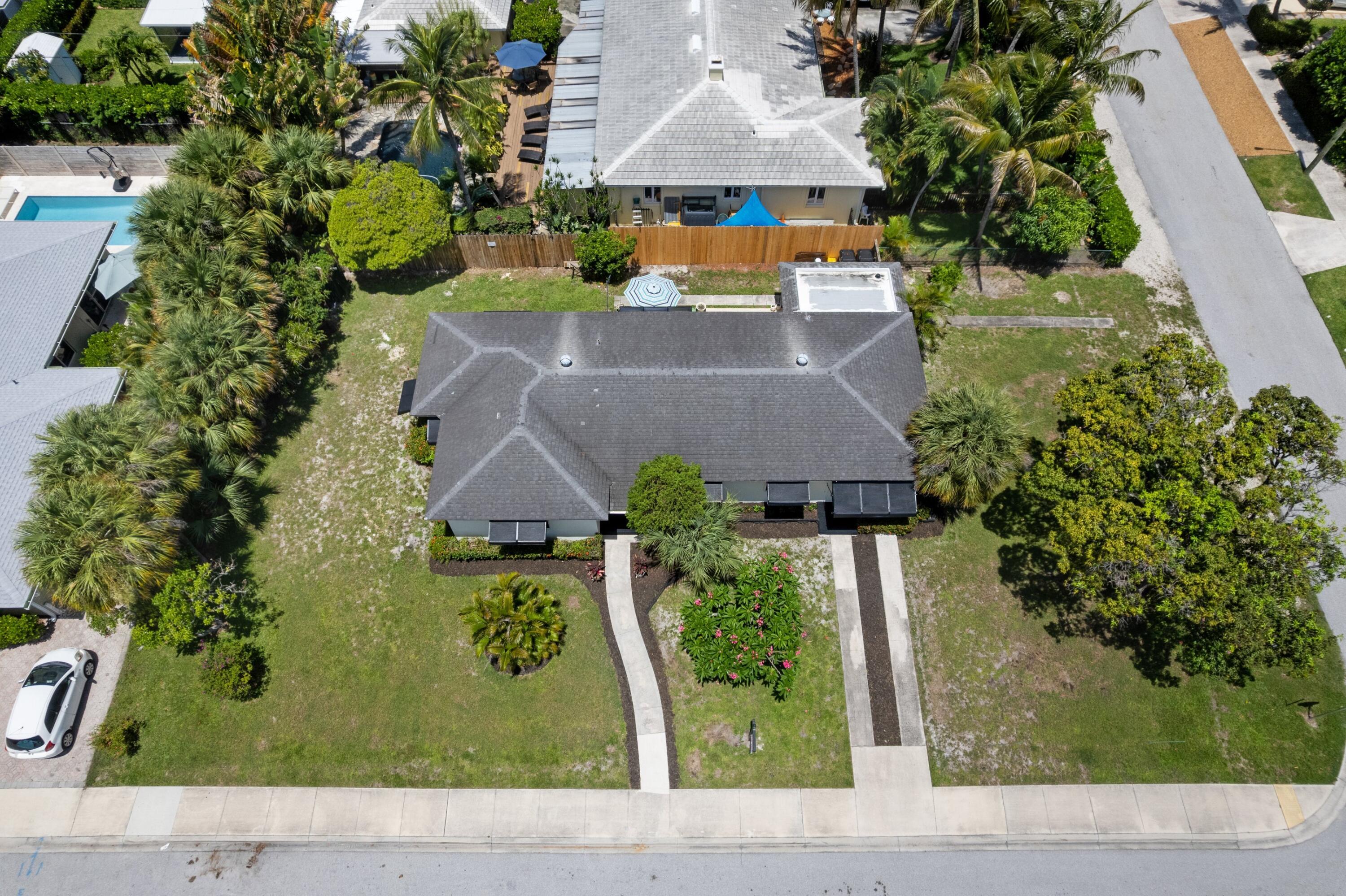 NORTH LAKE WORTH - Residential