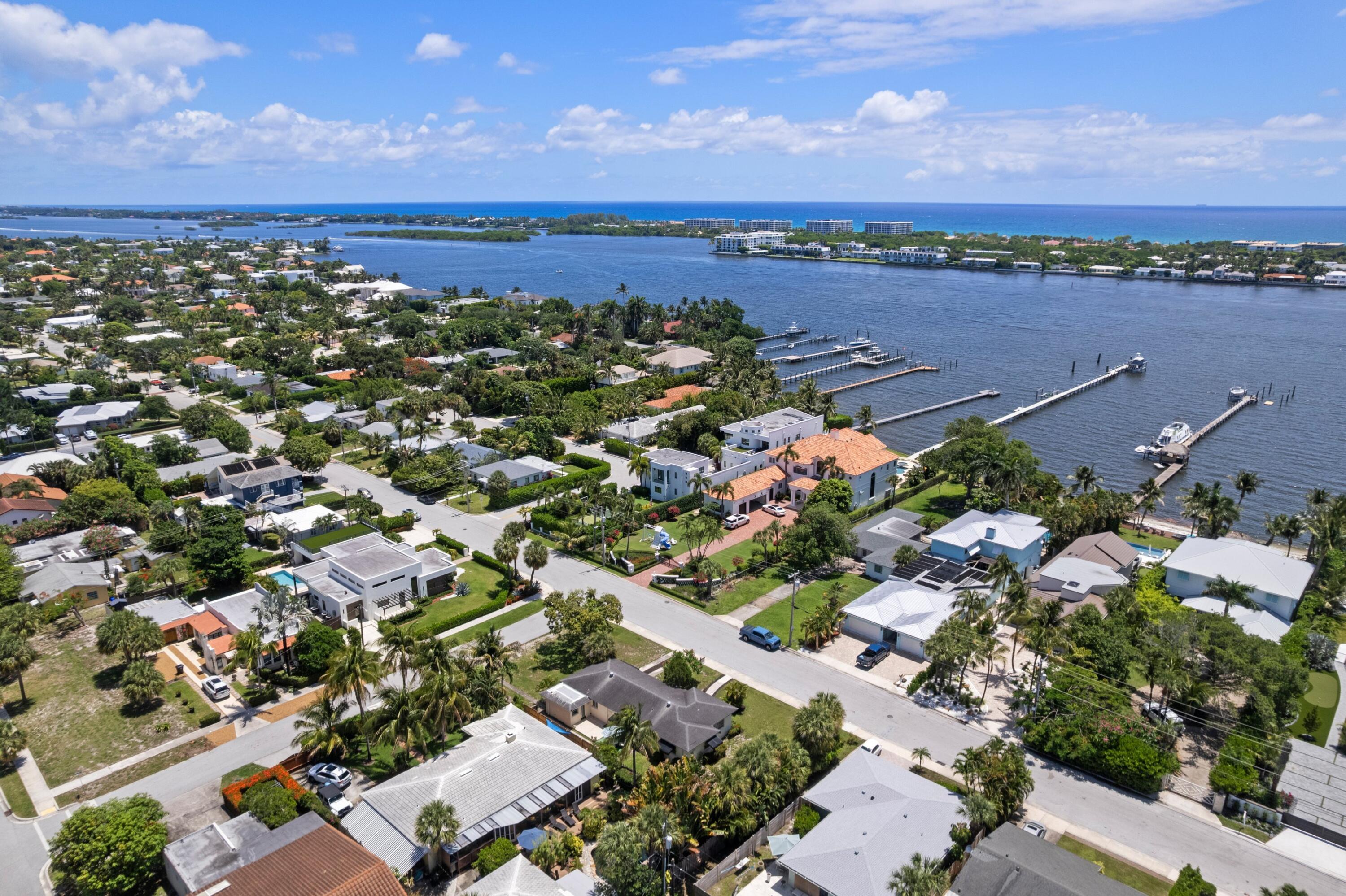 NORTH LAKE WORTH - Residential