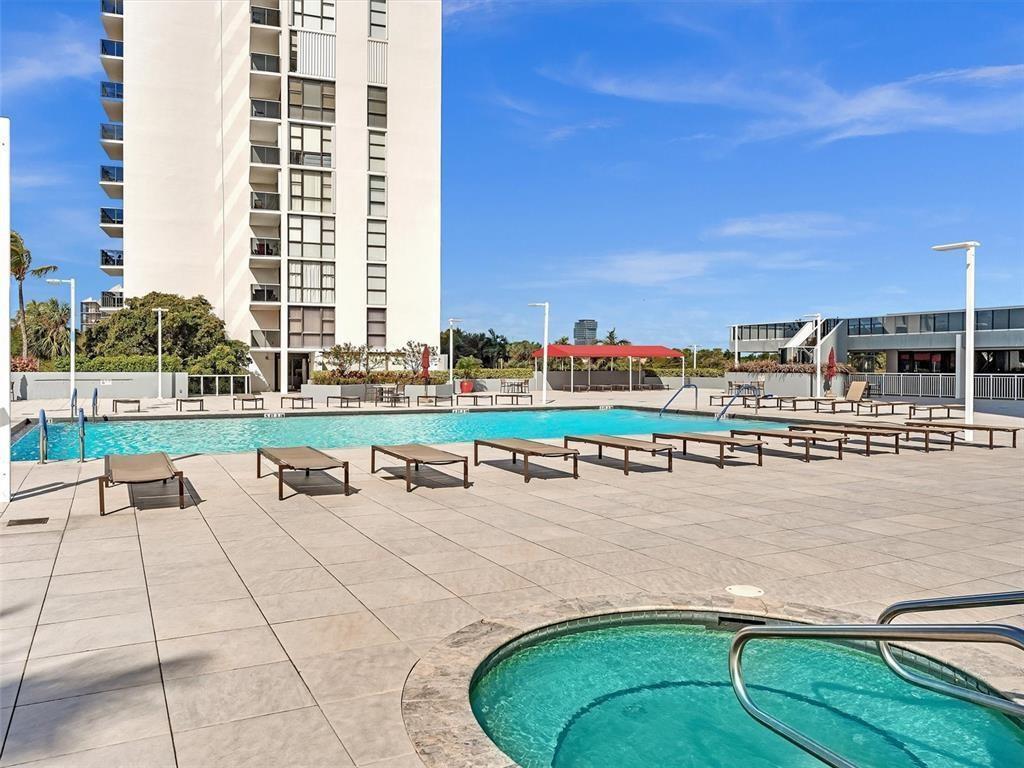 AVENTURA ELDORADO CONDO - Residential