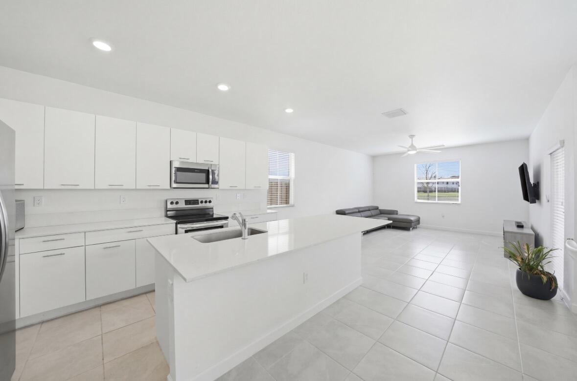 GOLF PARK SEC 1 - Residential Lease