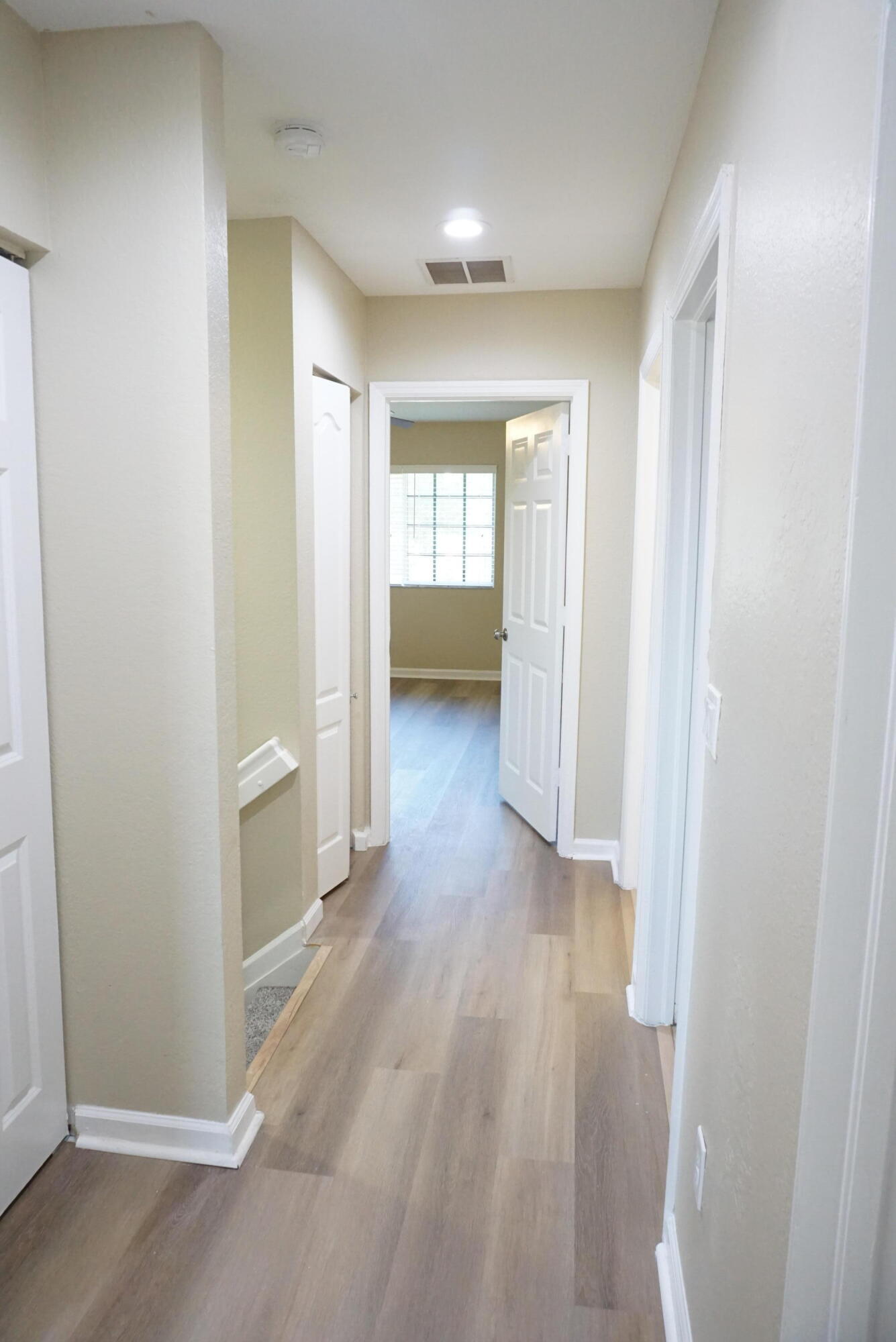 MARSH HARBOUR-**LARGE 3 BED 2.5 BATH W/DEN-OFFICE - Residential Lease
