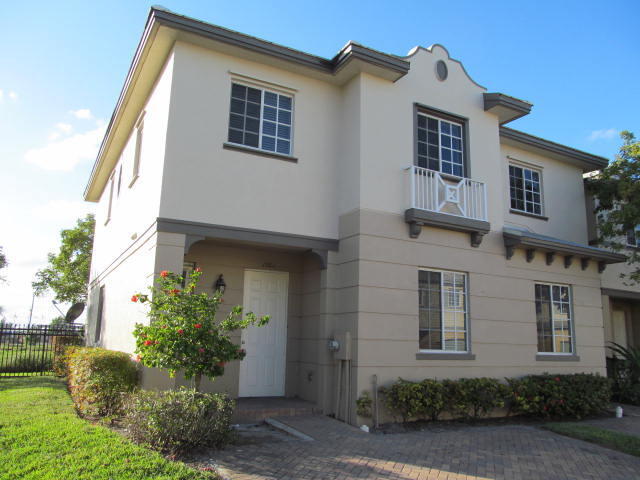 Marsh Harbour 3 bedroom with office/den/4th bedroom 2.5 Bath Townhome. Large open floor plan, Freshly painted, wood floors, Master bedroom with large walk-in closet, master bath features dual sinks, large soaking tub and separate shower.. One bedroom down and three bedrooms up. Marsh Harbour is a 24 hour gated community with pool, jacuzzi, fitness center, tennis courts, and playground.