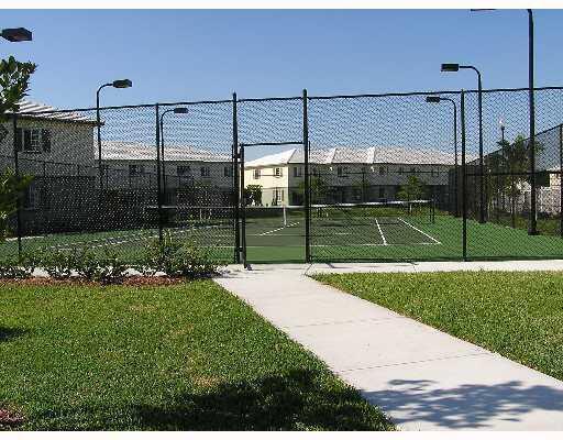 MARSH HARBOUR-**LARGE 3 BED 2.5 BATH W/DEN-OFFICE - Residential Lease