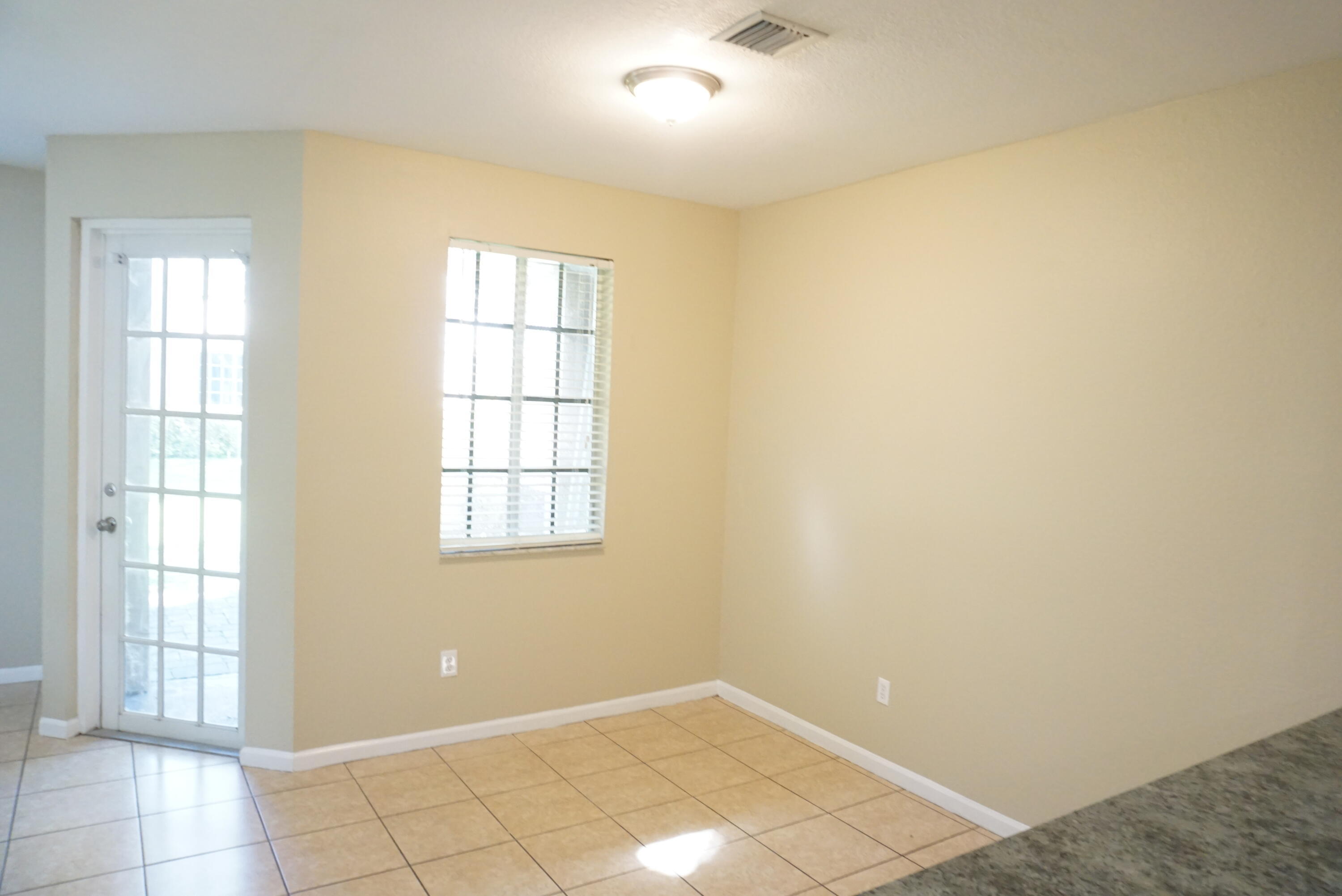 MARSH HARBOUR-**LARGE 3 BED 2.5 BATH W/DEN-OFFICE - Residential Lease