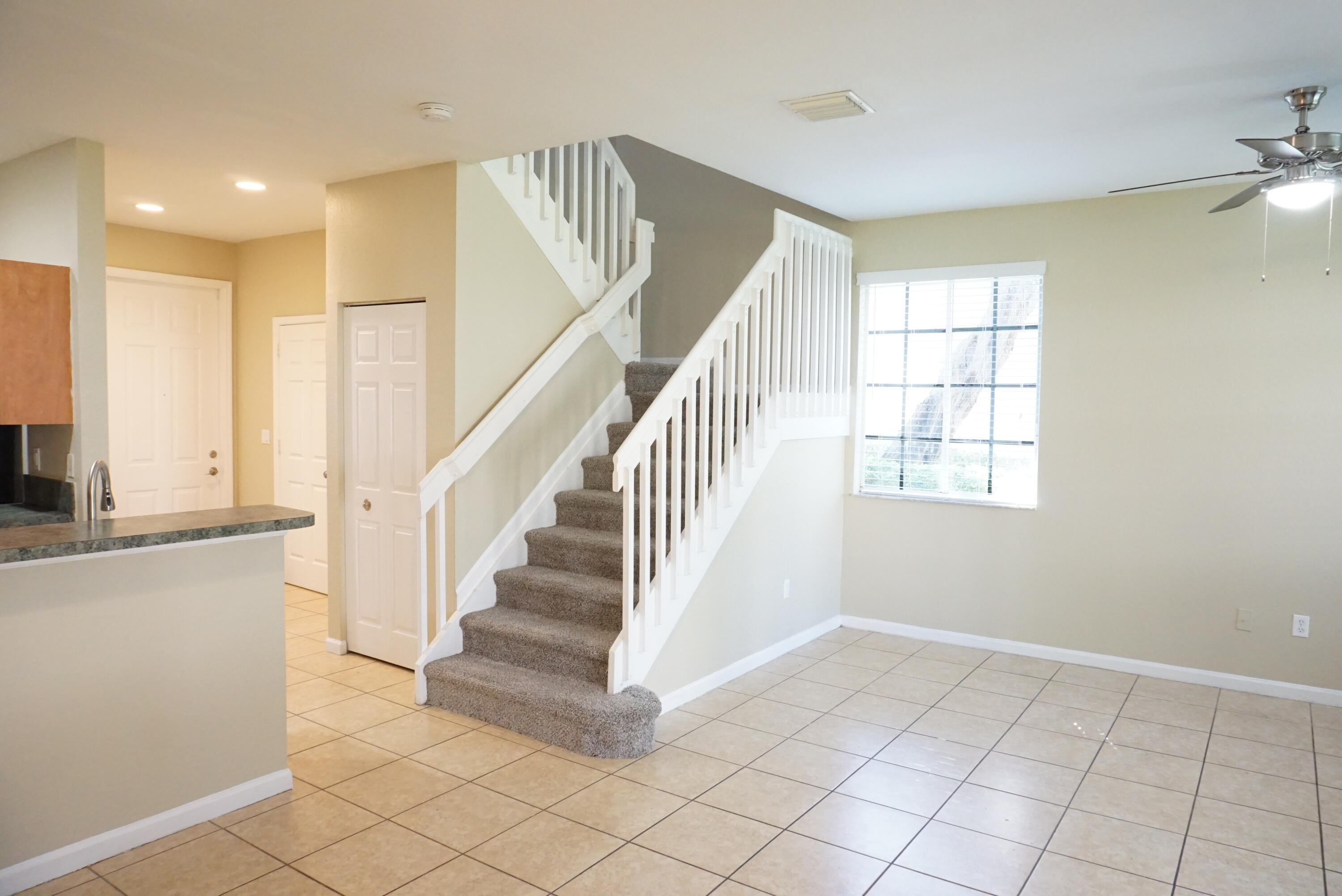 MARSH HARBOUR-**LARGE 3 BED 2.5 BATH W/DEN-OFFICE - Residential Lease