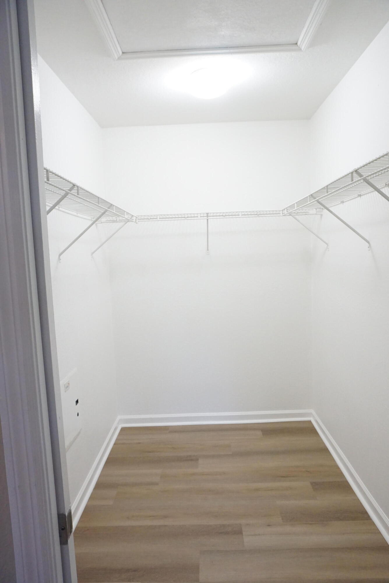MARSH HARBOUR-**LARGE 3 BED 2.5 BATH W/DEN-OFFICE - Residential Lease
