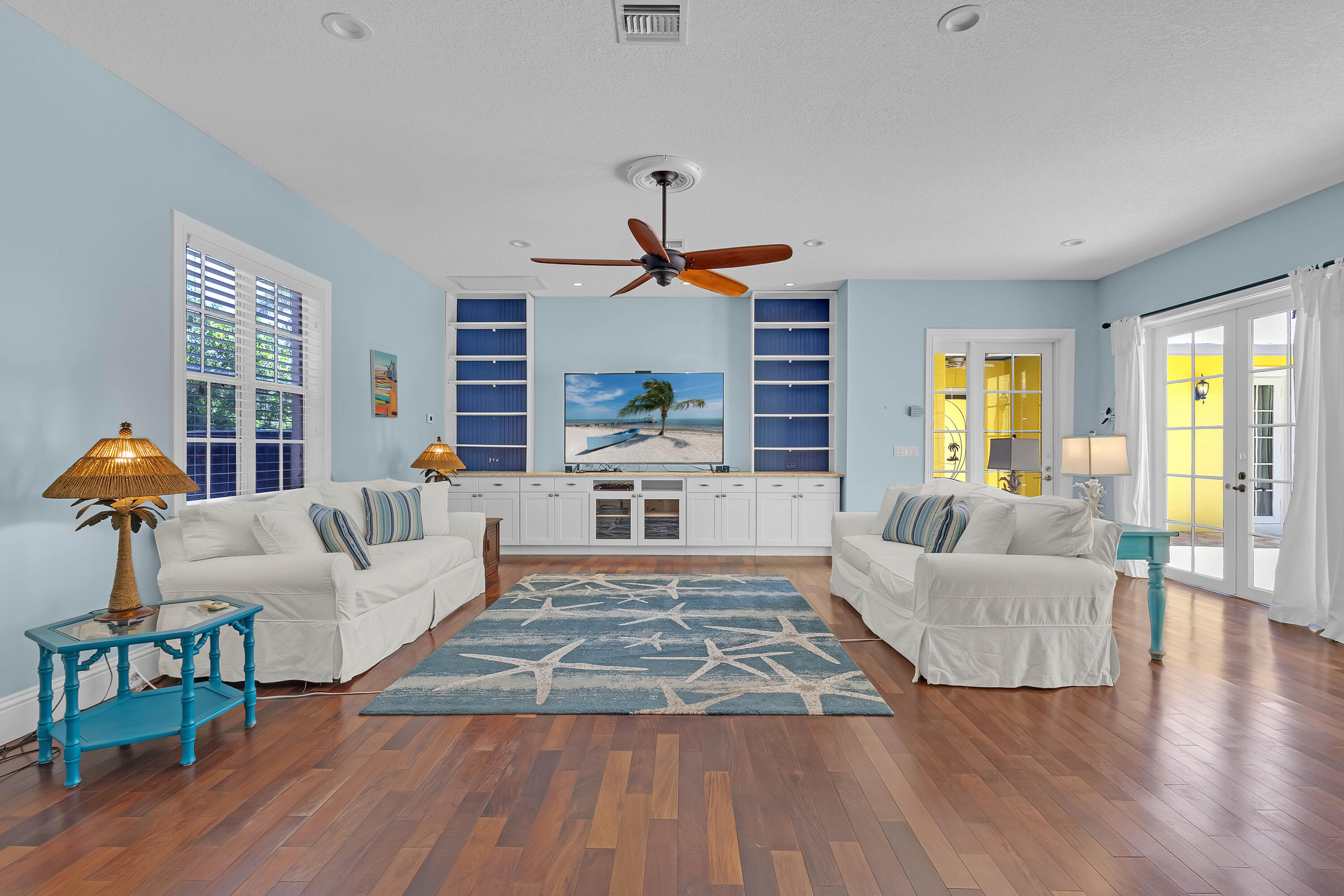 SURFSIDE PLAZA UNIT 1 REPLAT - Residential