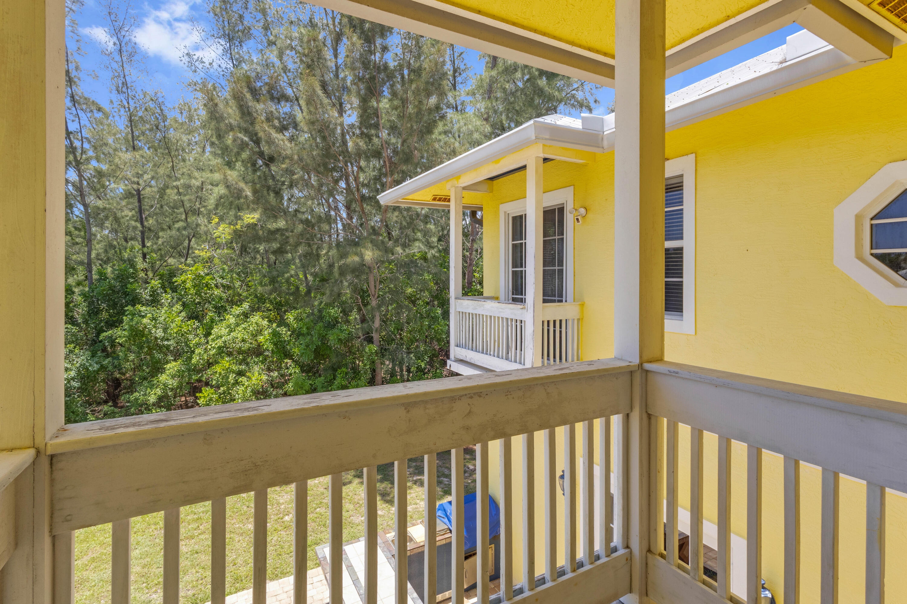 SURFSIDE PLAZA UNIT 1 REPLAT - Residential