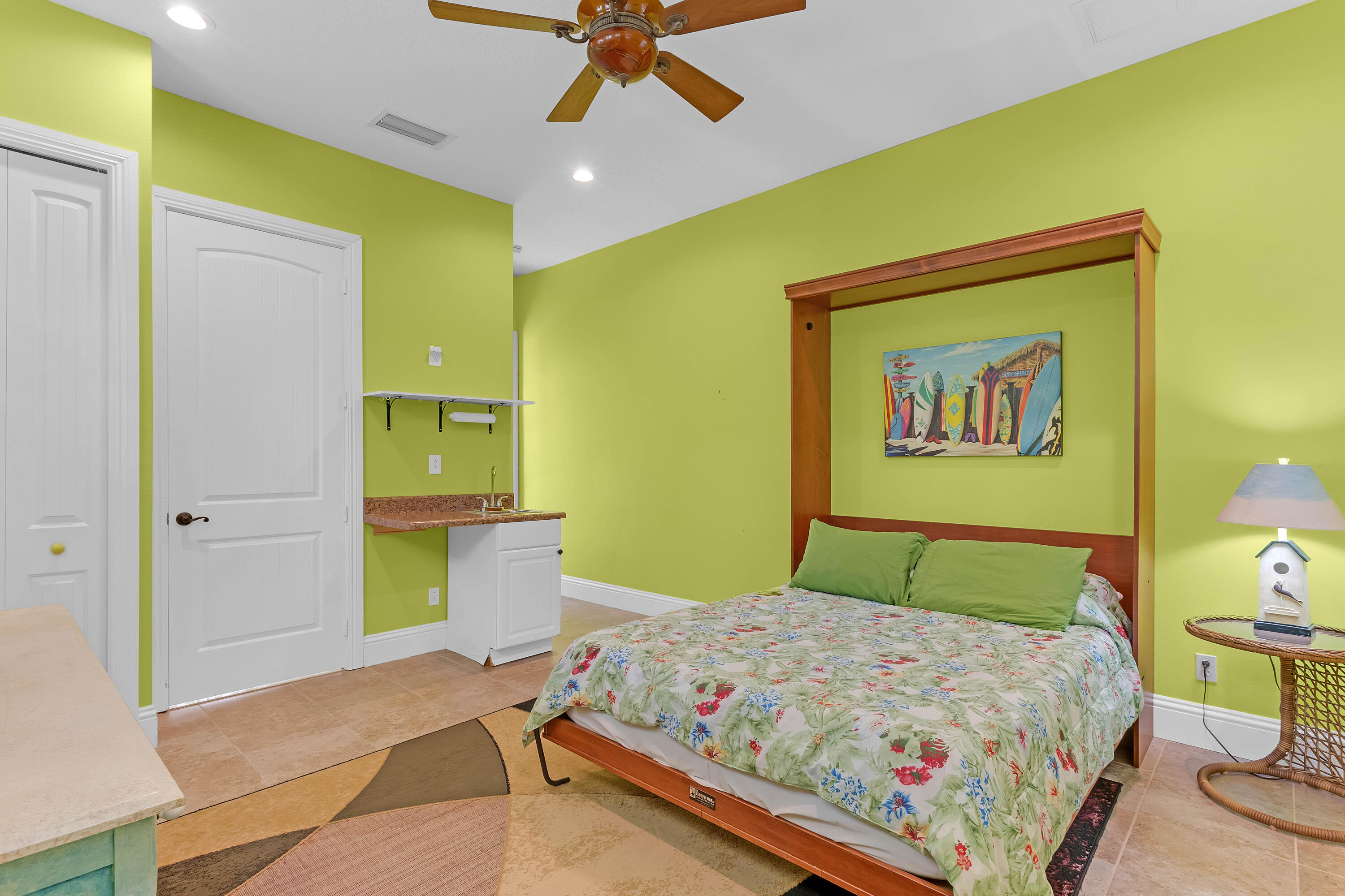 SURFSIDE PLAZA UNIT 1 REPLAT - Residential