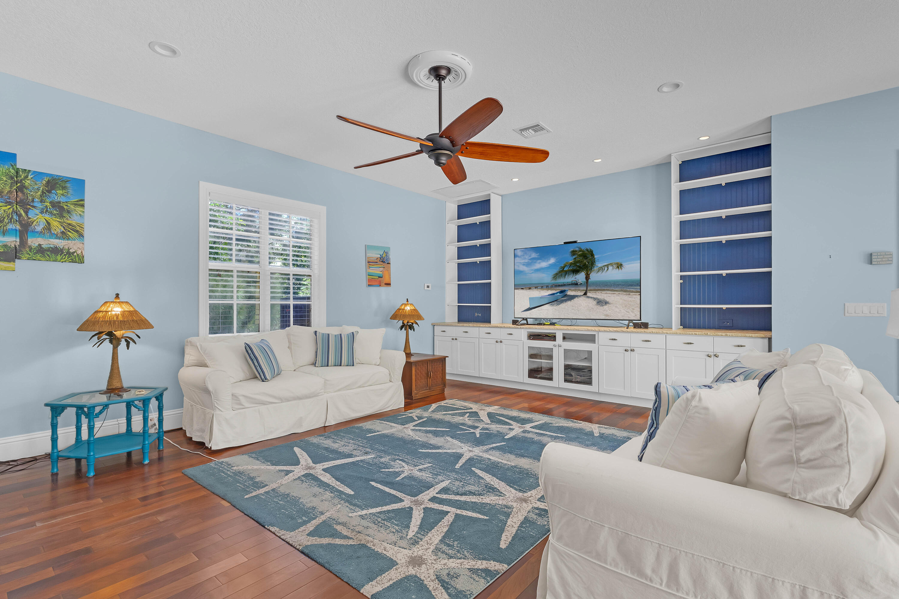 SURFSIDE PLAZA UNIT 1 REPLAT - Residential