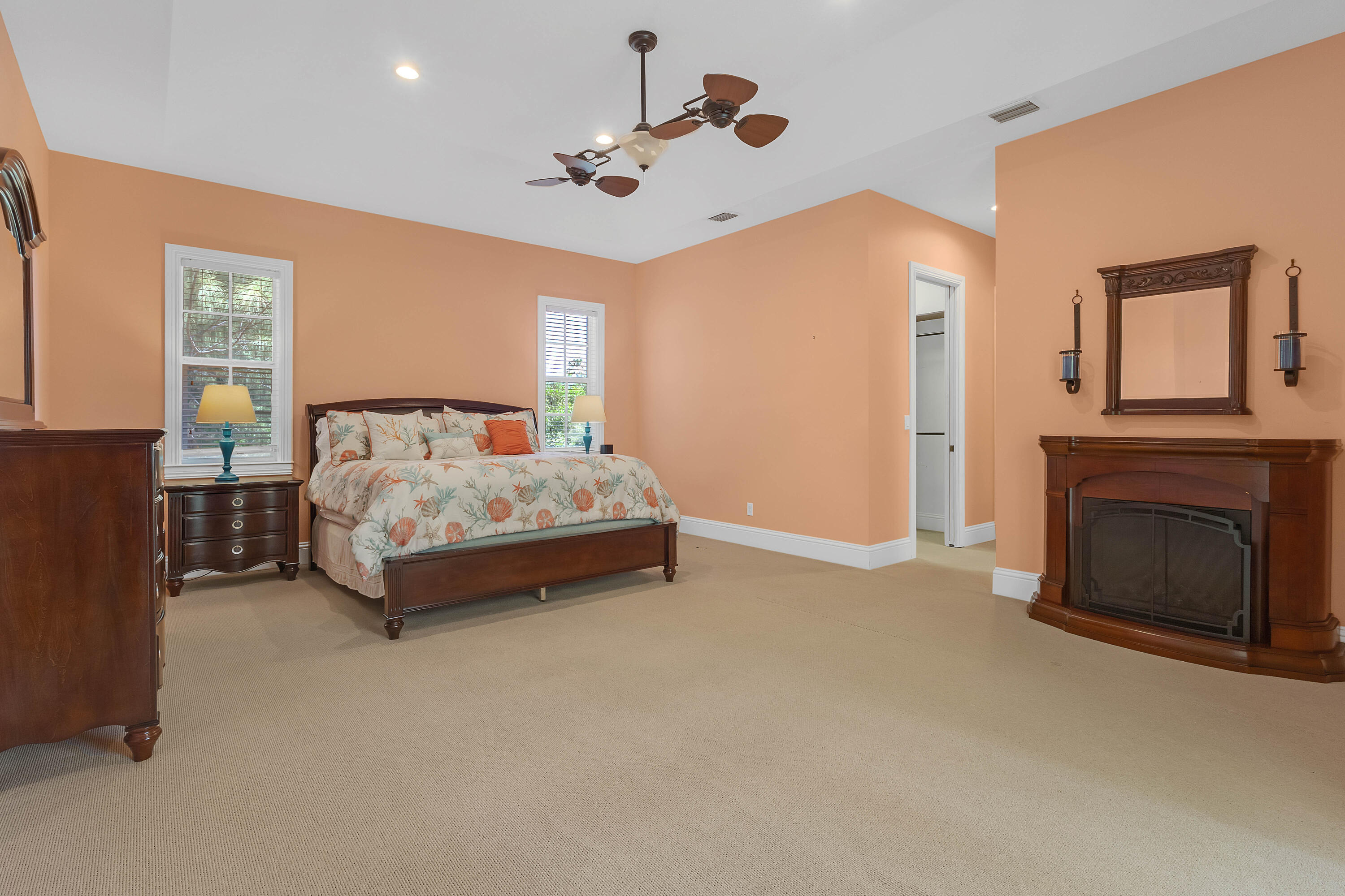 SURFSIDE PLAZA UNIT 1 REPLAT - Residential
