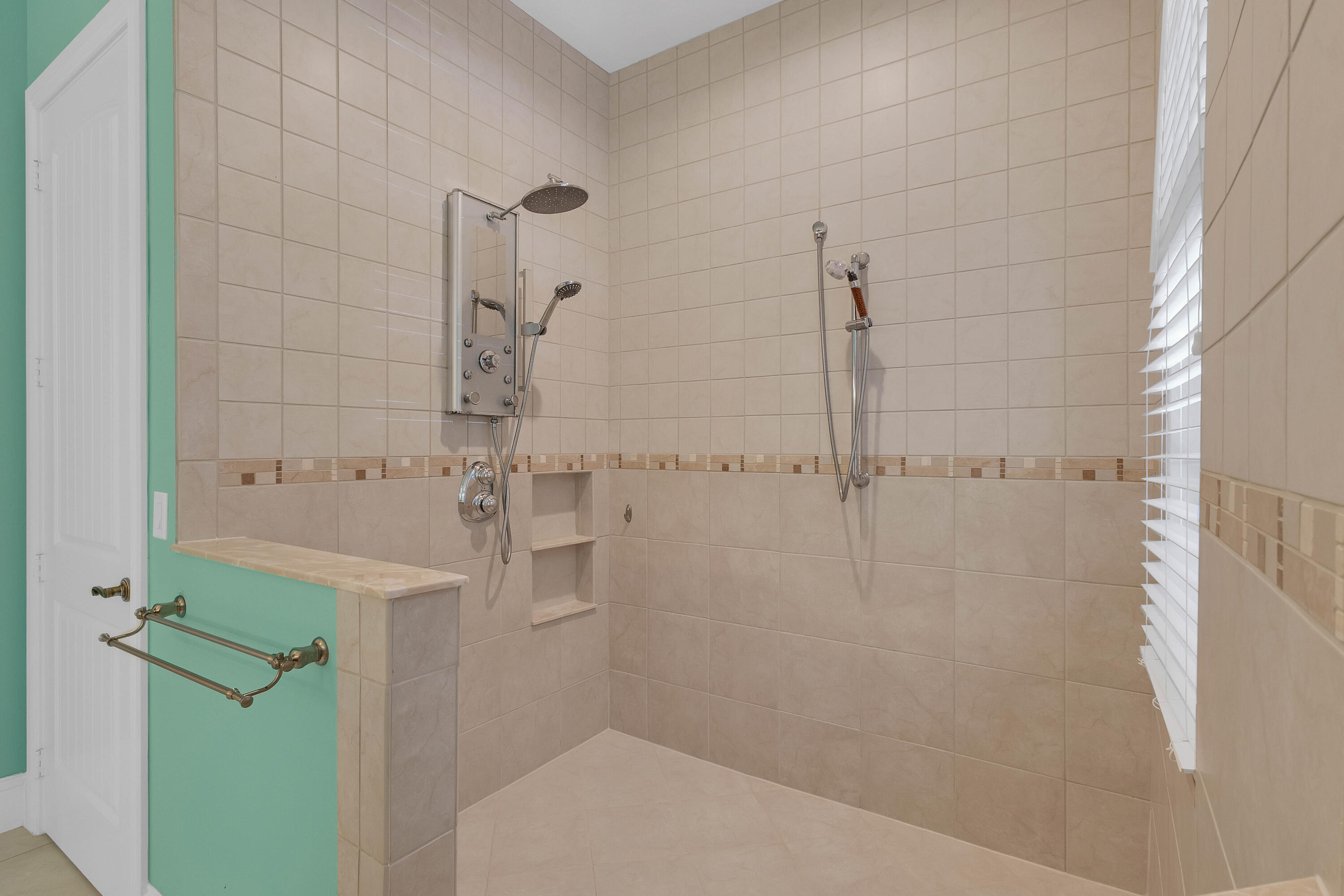 SURFSIDE PLAZA UNIT 1 REPLAT - Residential