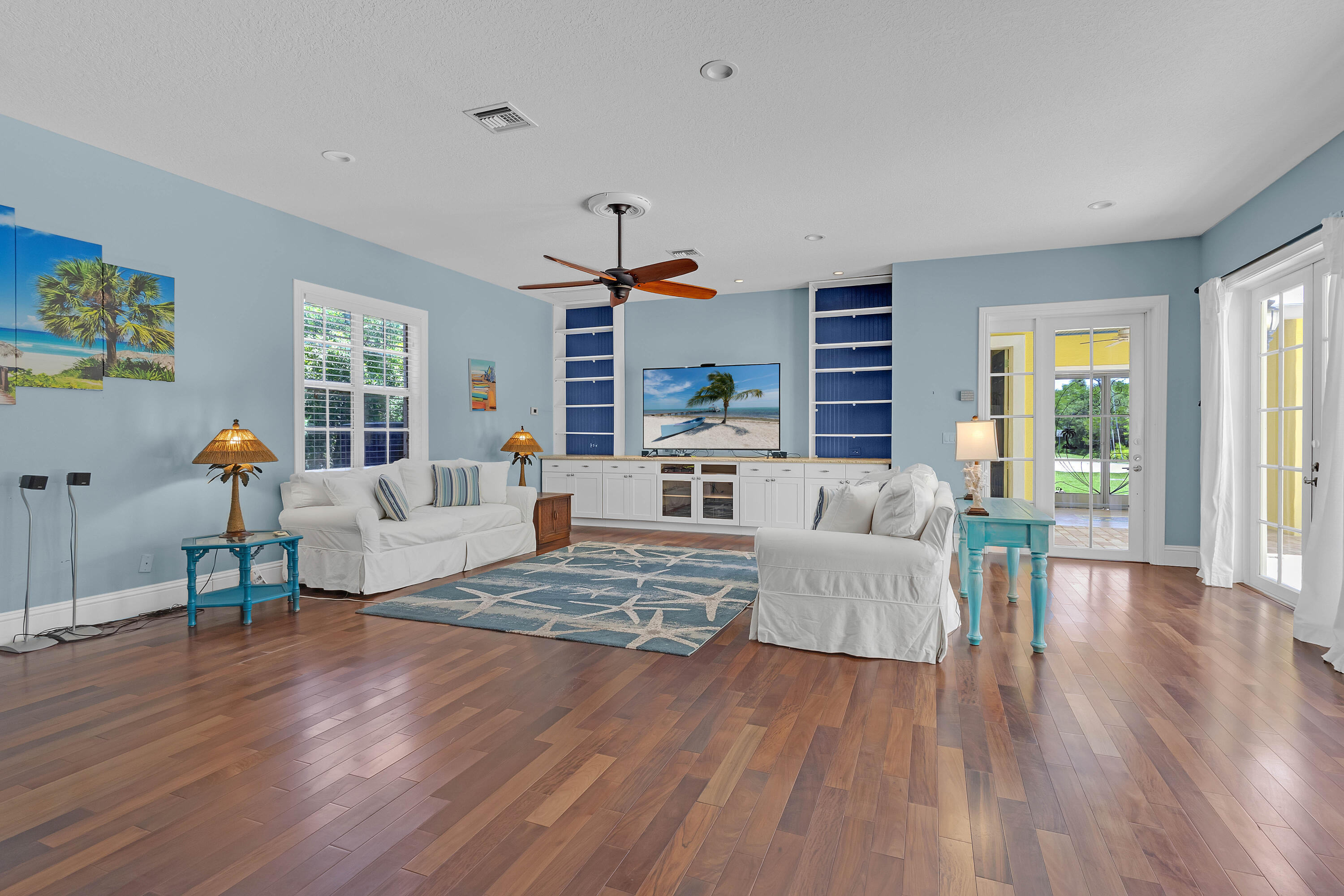 SURFSIDE PLAZA UNIT 1 REPLAT - Residential