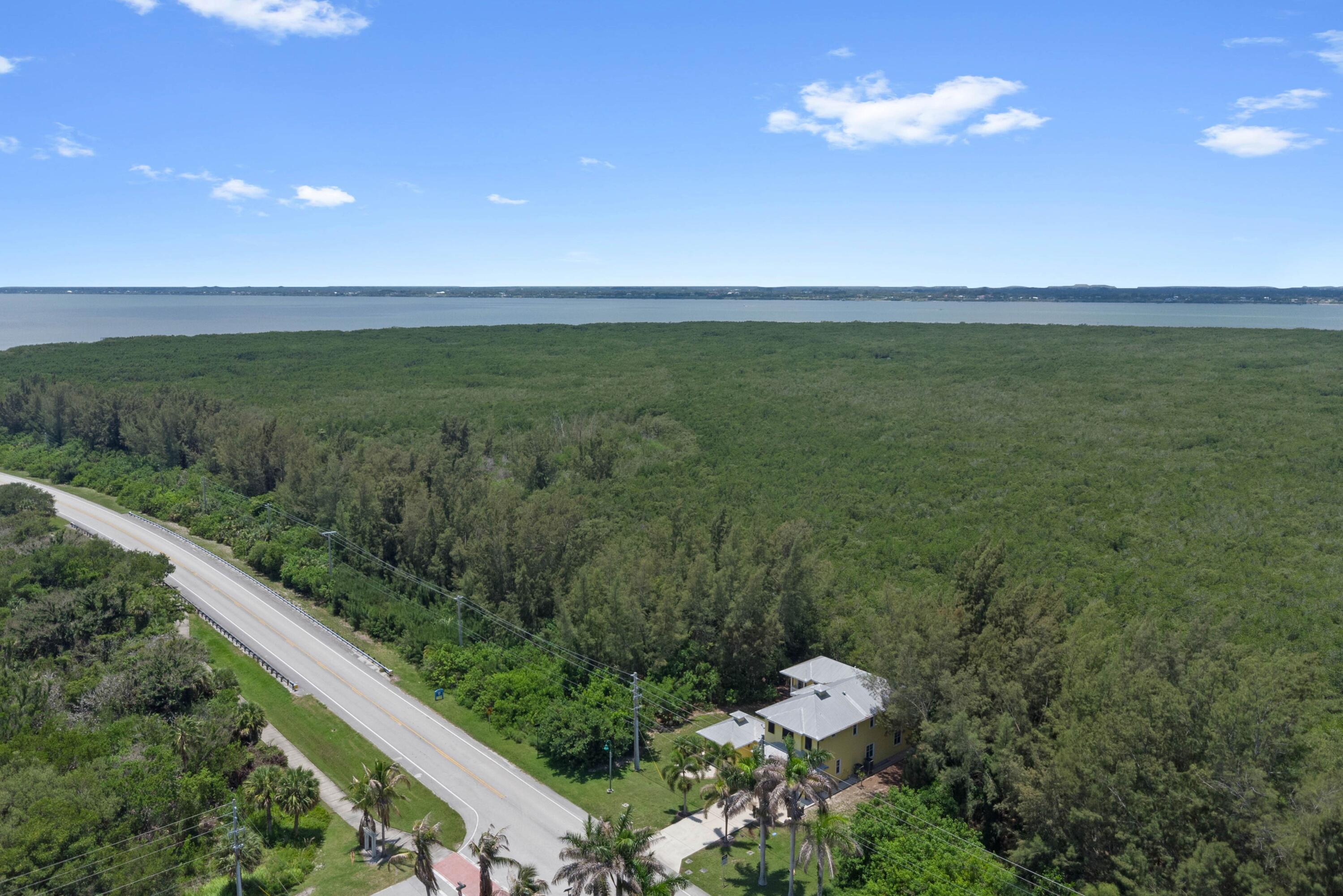 SURFSIDE PLAZA UNIT 1 REPLAT - Residential