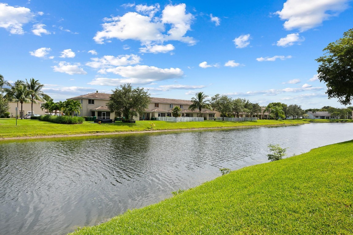 The Landings On Cypress G - Residential
