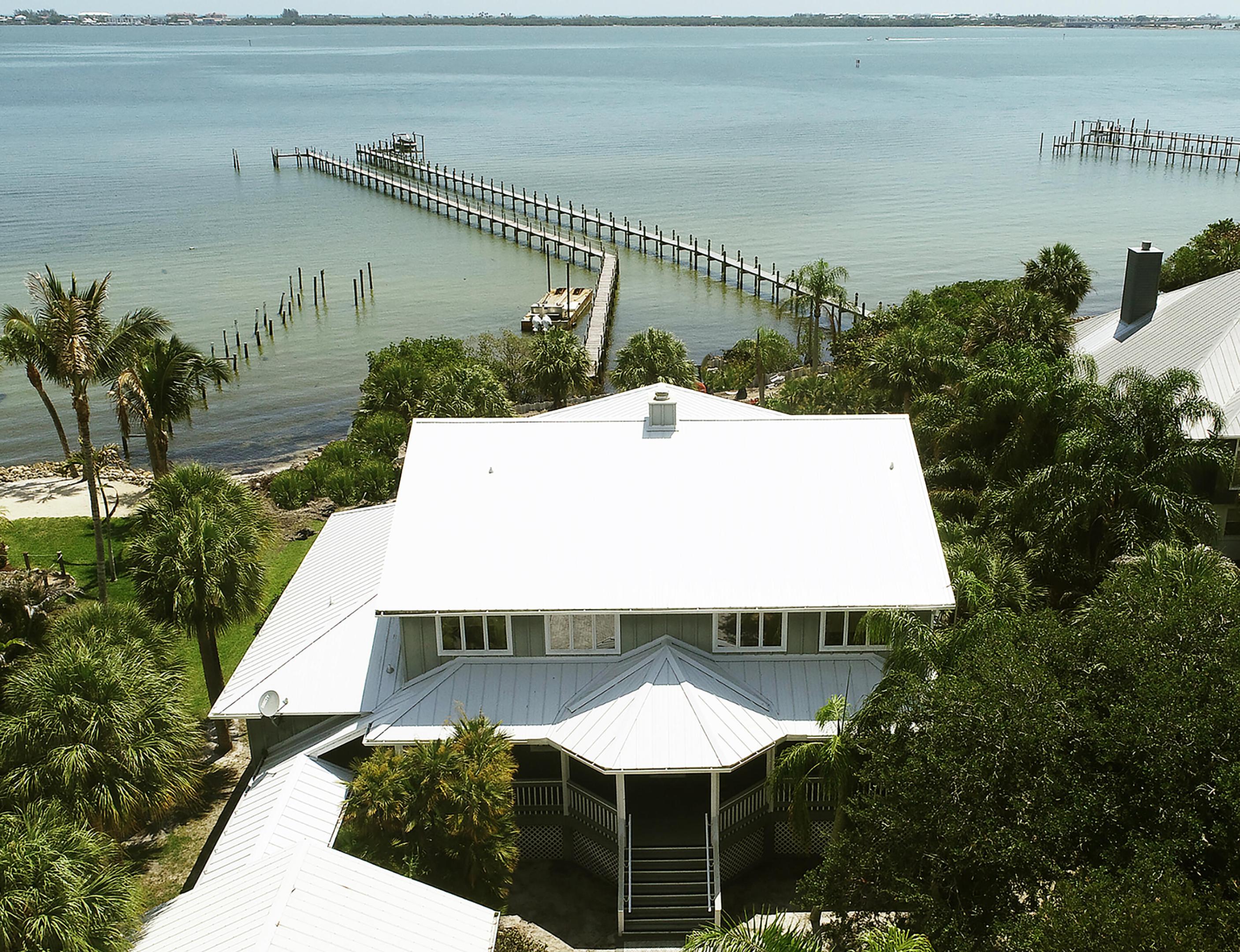 TWIN RIVERS - Residential