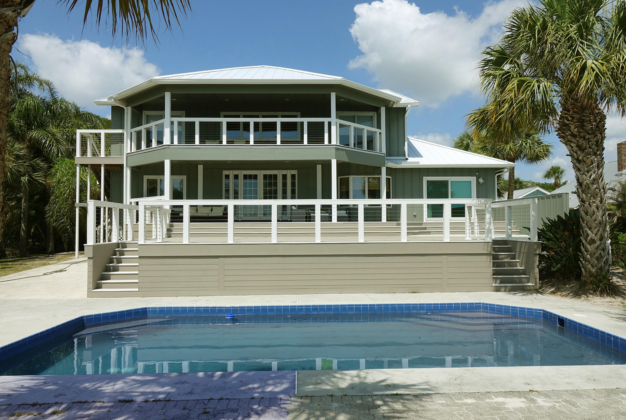 TWIN RIVERS - Residential