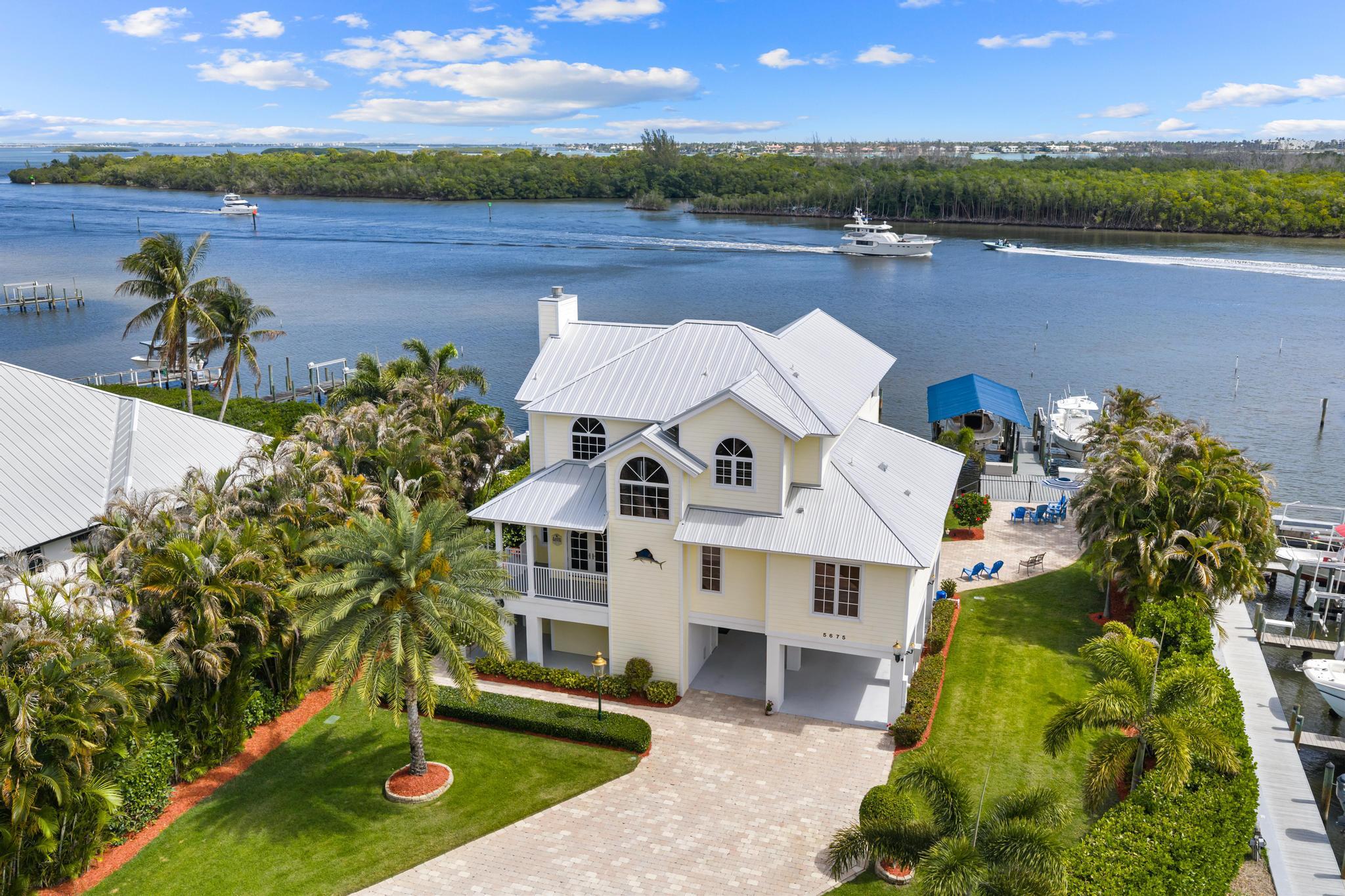 ROCKY POINT ESTATES - Residential