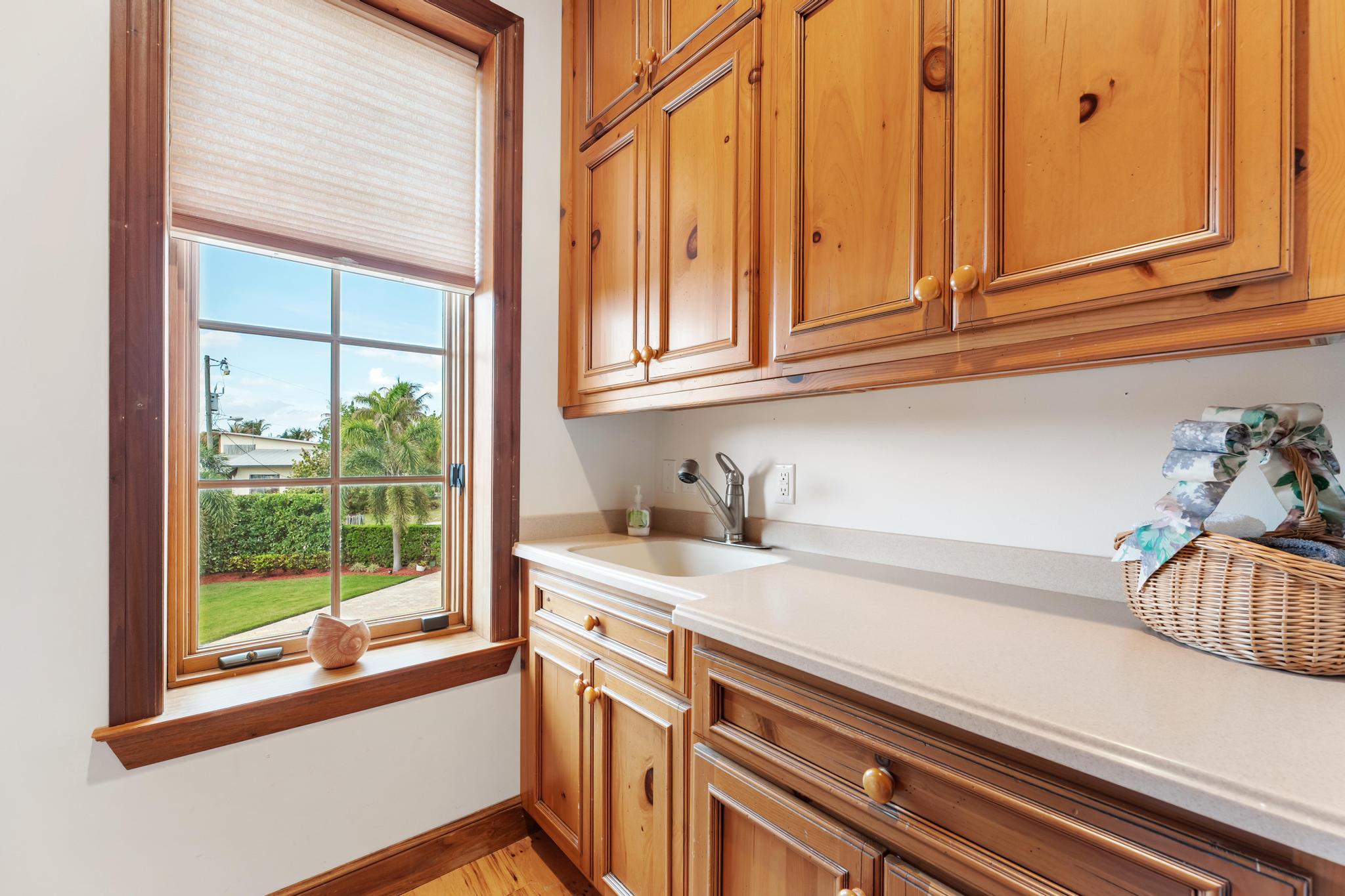 ROCKY POINT ESTATES - Residential
