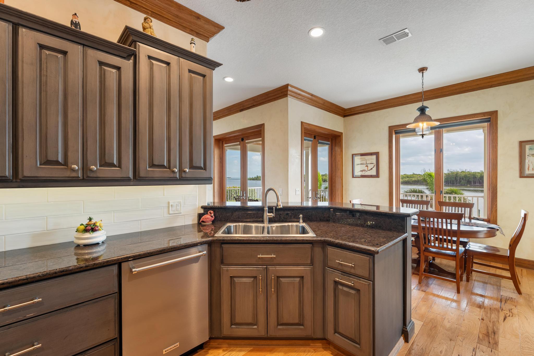 ROCKY POINT ESTATES - Residential