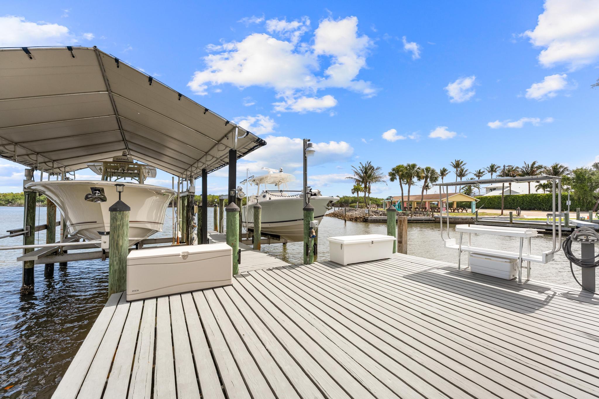ROCKY POINT ESTATES - Residential