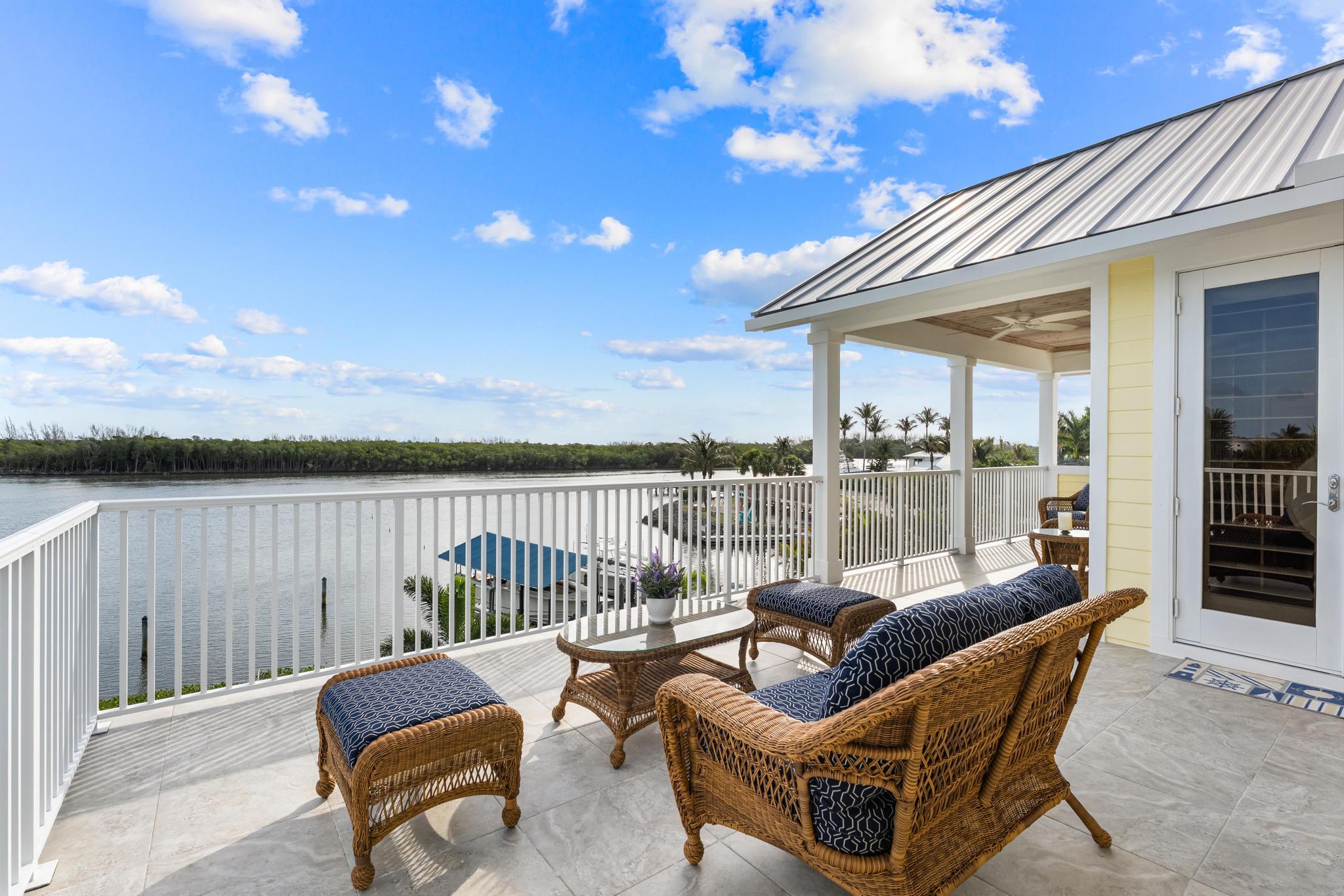 ROCKY POINT ESTATES - Residential