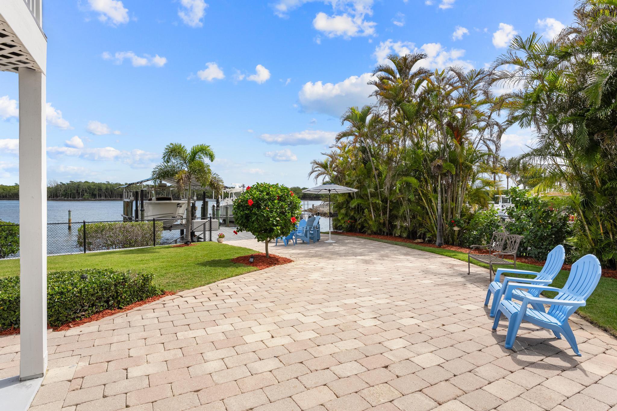 ROCKY POINT ESTATES - Residential