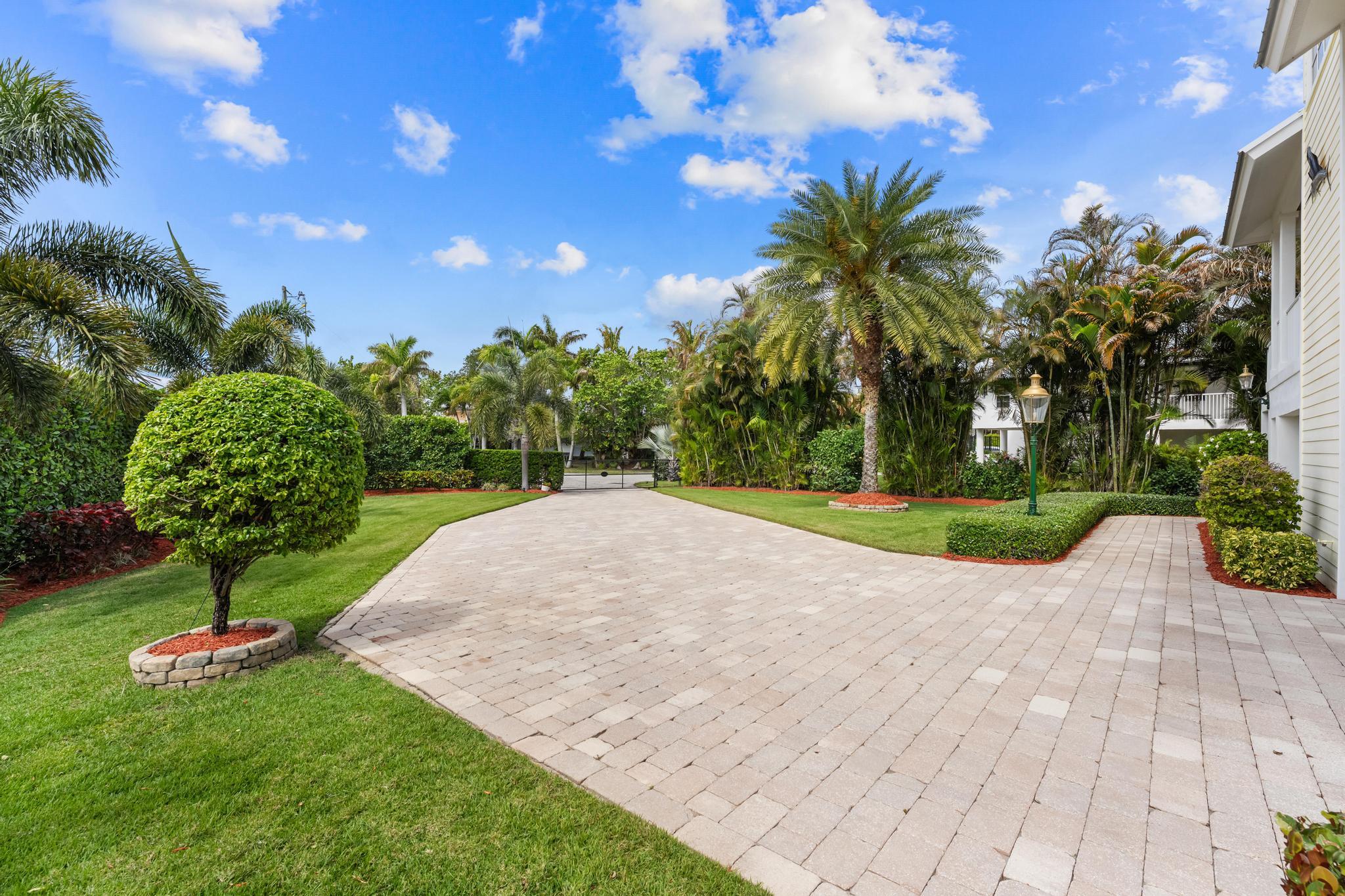ROCKY POINT ESTATES - Residential