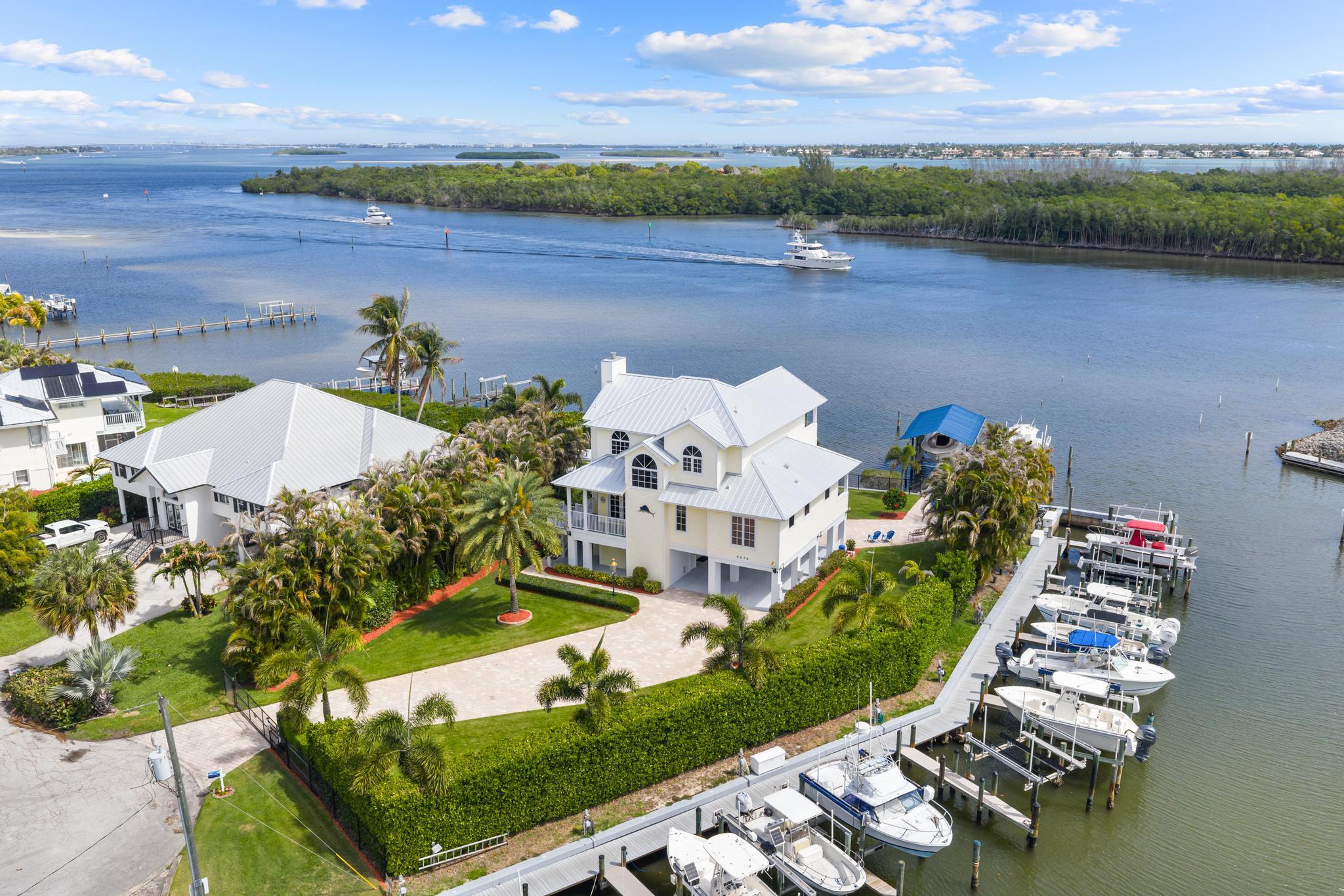 ROCKY POINT ESTATES - Residential
