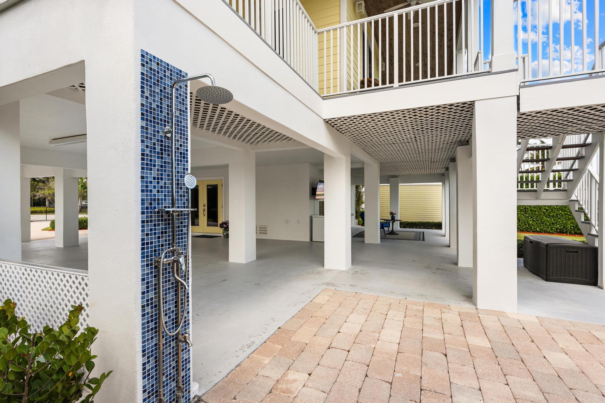 ROCKY POINT ESTATES - Residential