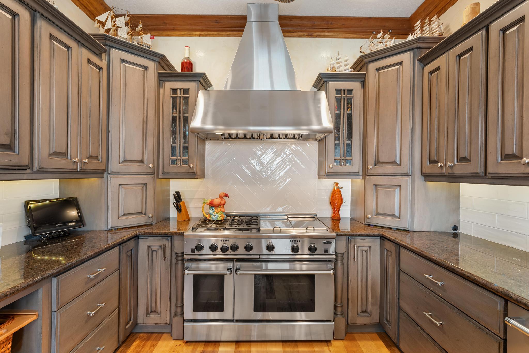 ROCKY POINT ESTATES - Residential