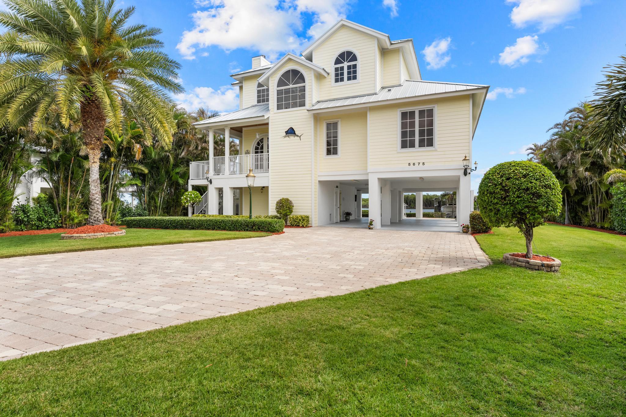 ROCKY POINT ESTATES - Residential