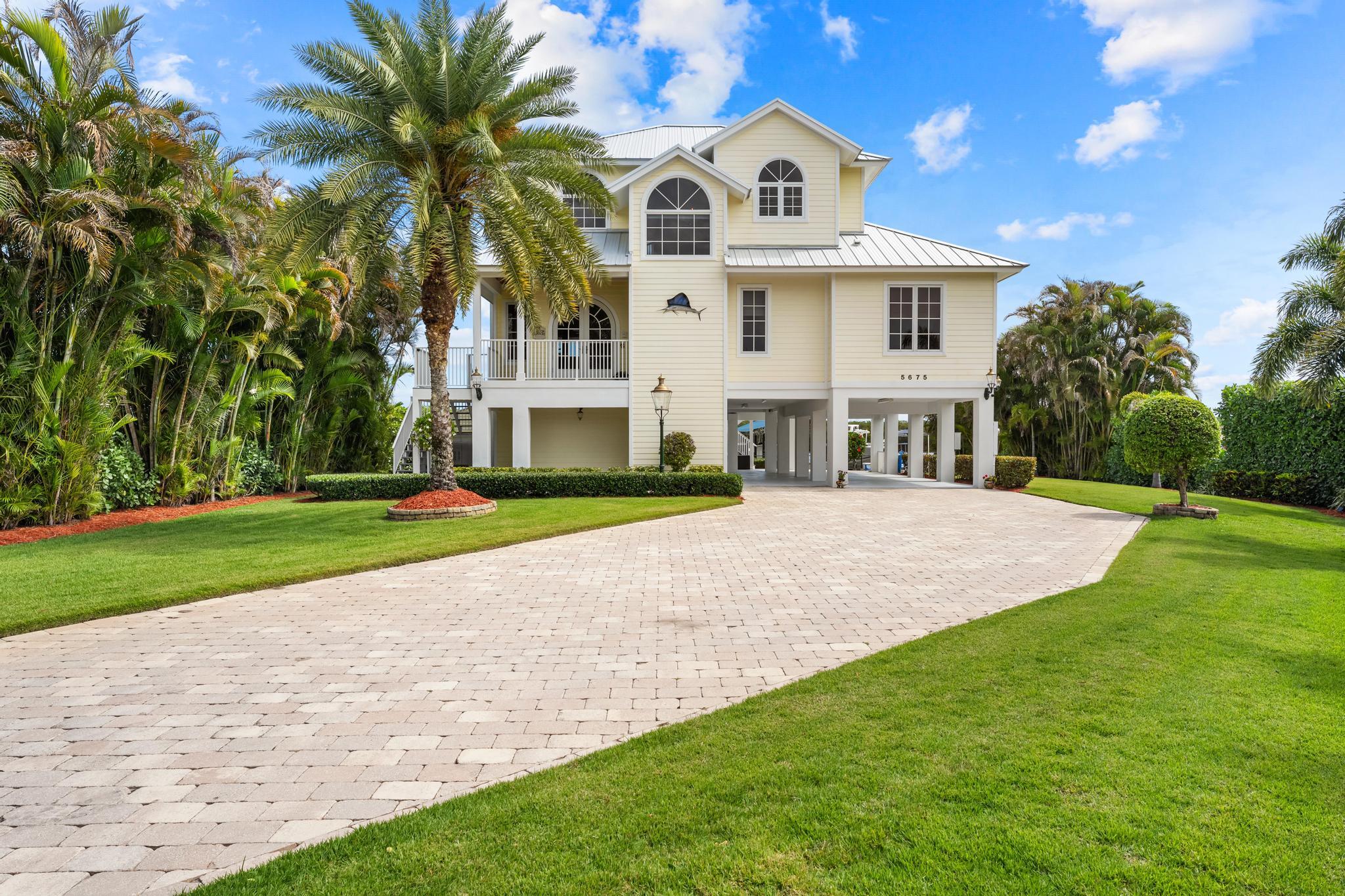 ROCKY POINT ESTATES - Residential