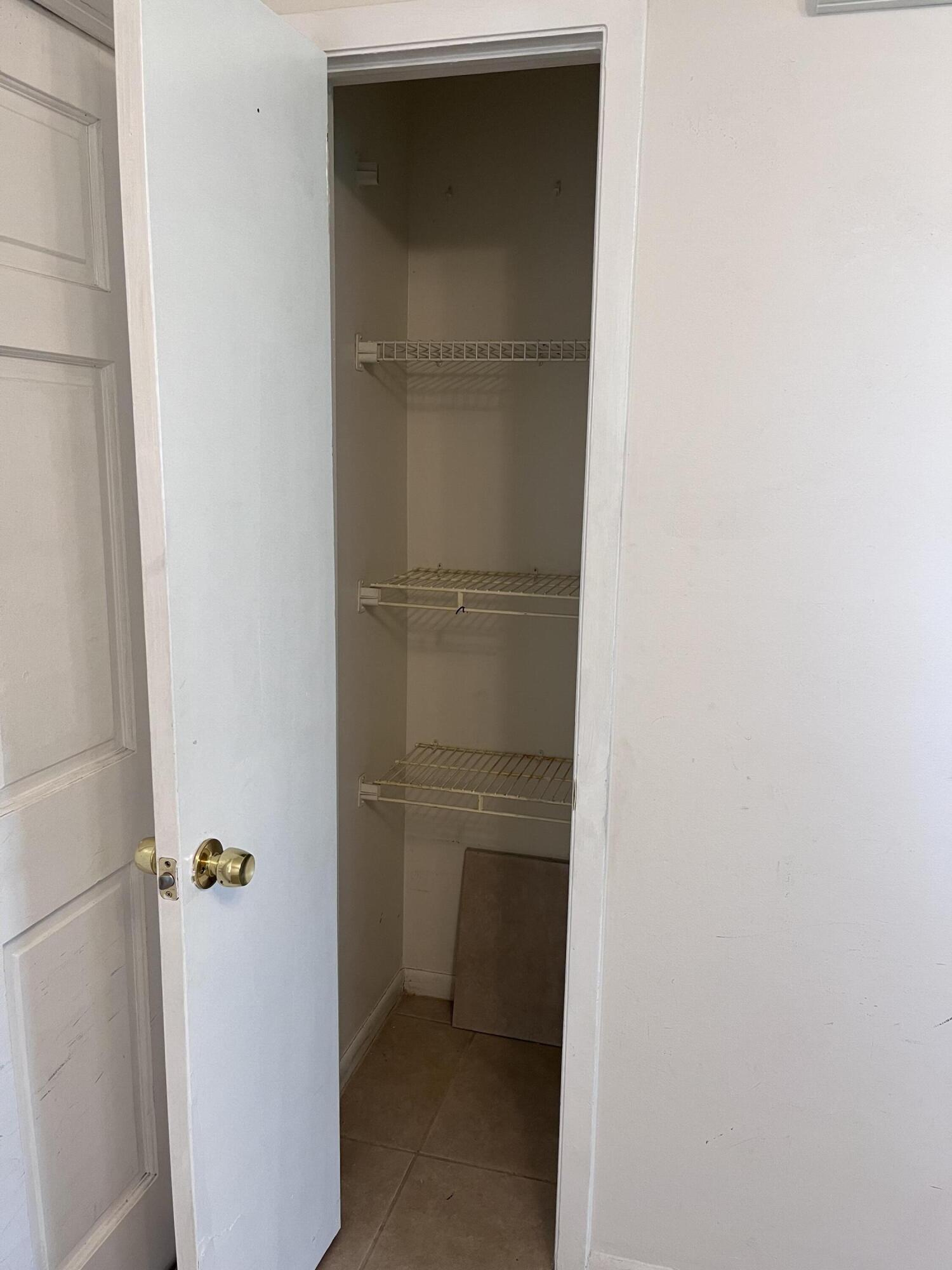 ARROWHEAD CONDO NO IX - Residential