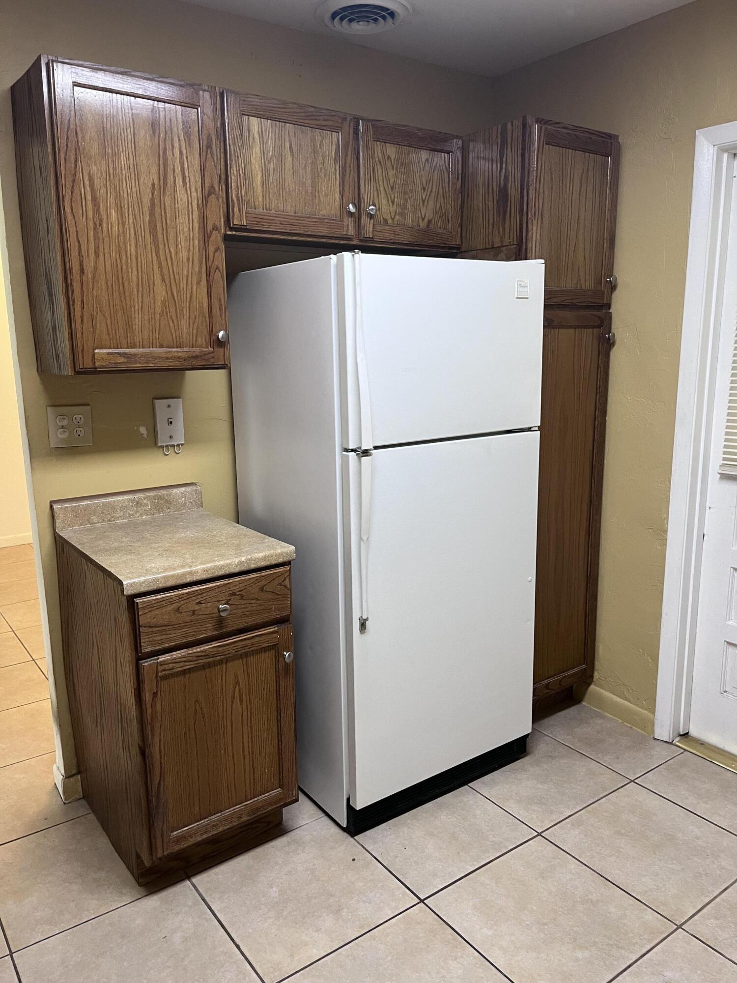 ARROWHEAD CONDO NO IX - Residential