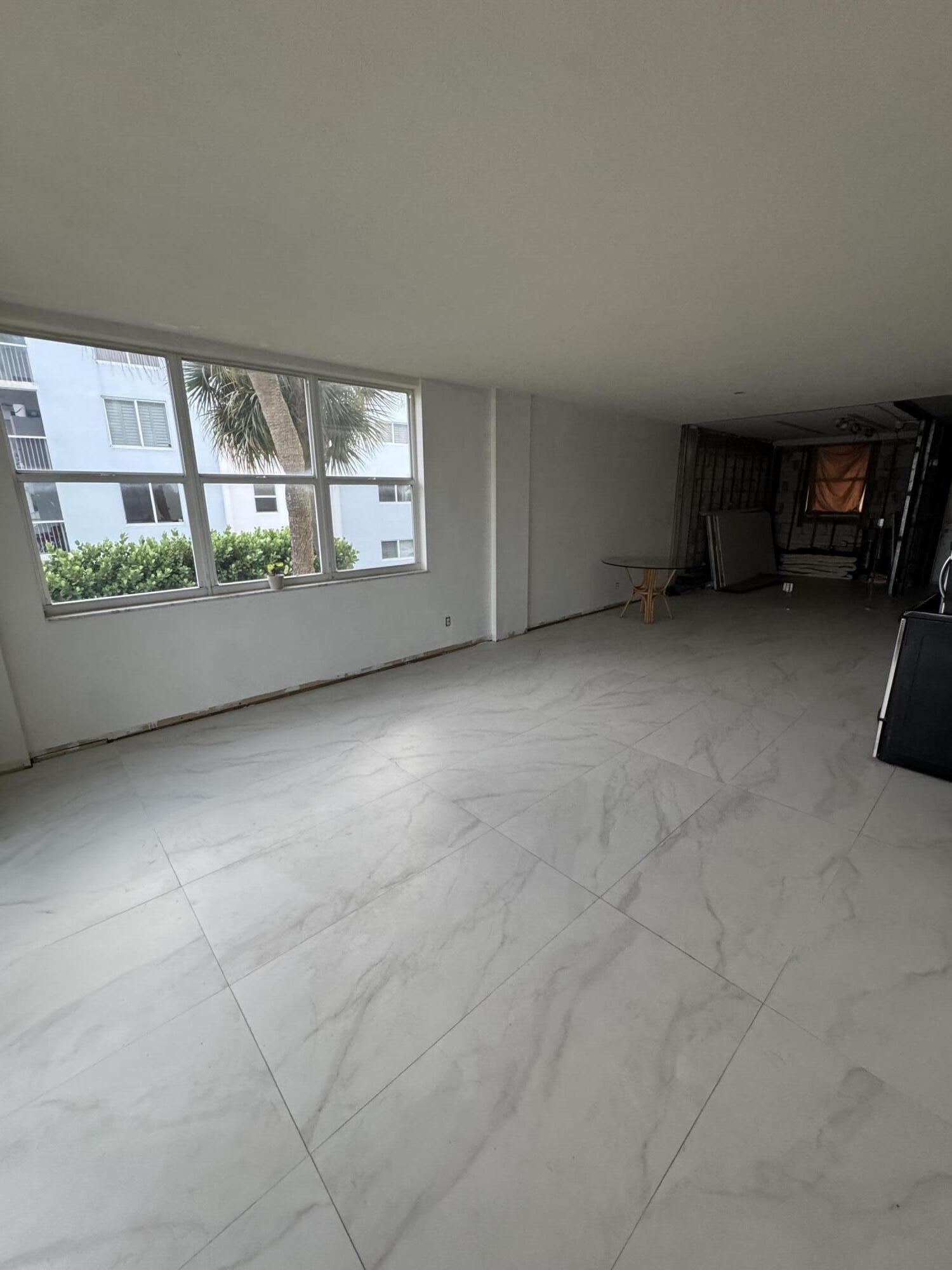 PARADISE HARBOUR CONDO - Residential