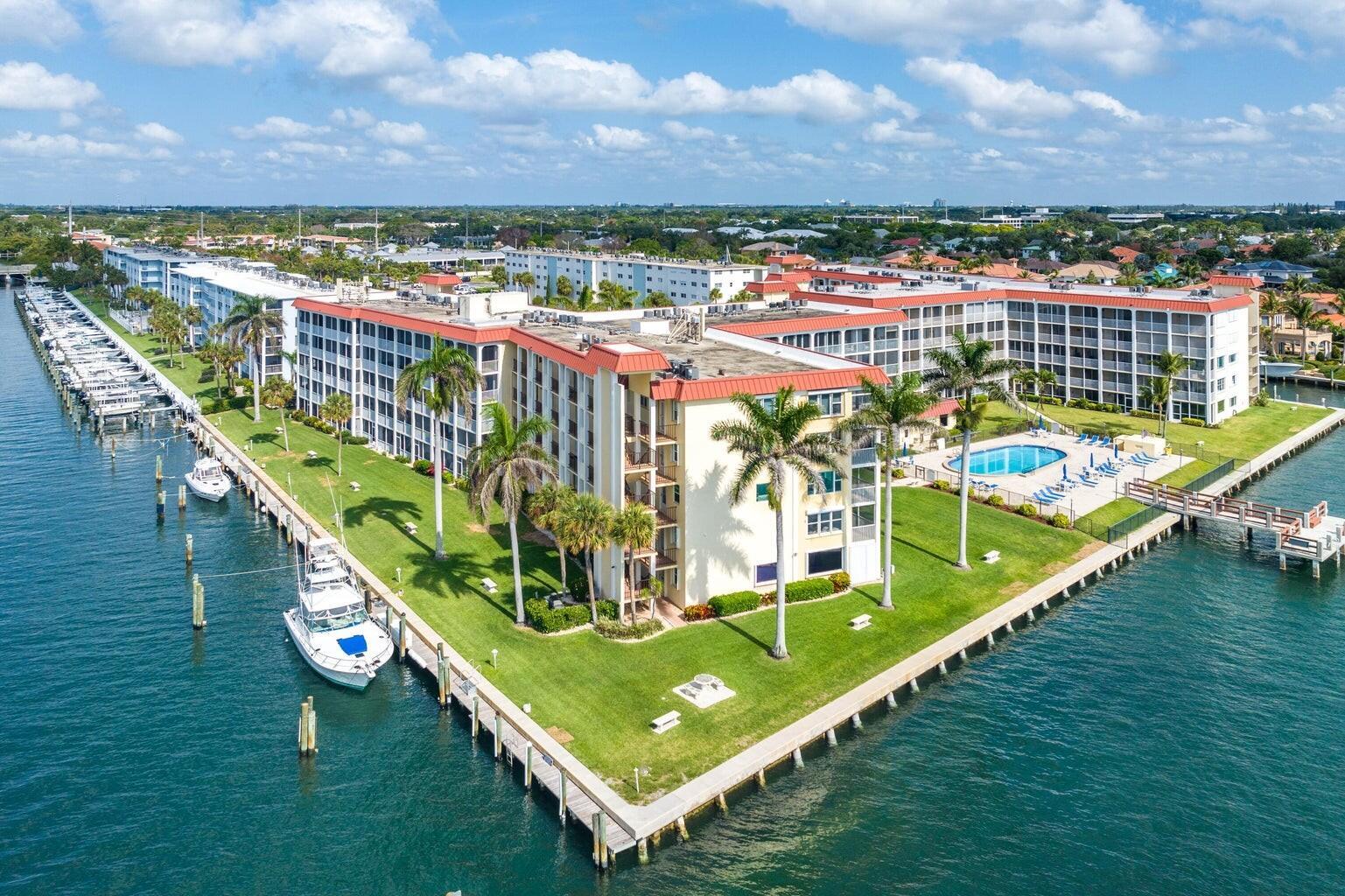 PARADISE HARBOUR CONDO - Residential
