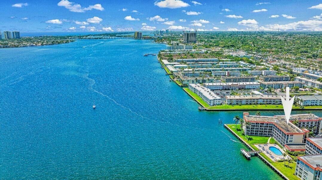 PARADISE HARBOUR CONDO - Residential
