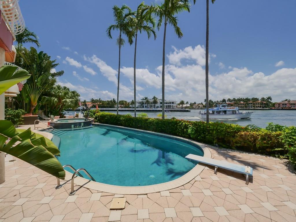 Las Olas Isles - Residential